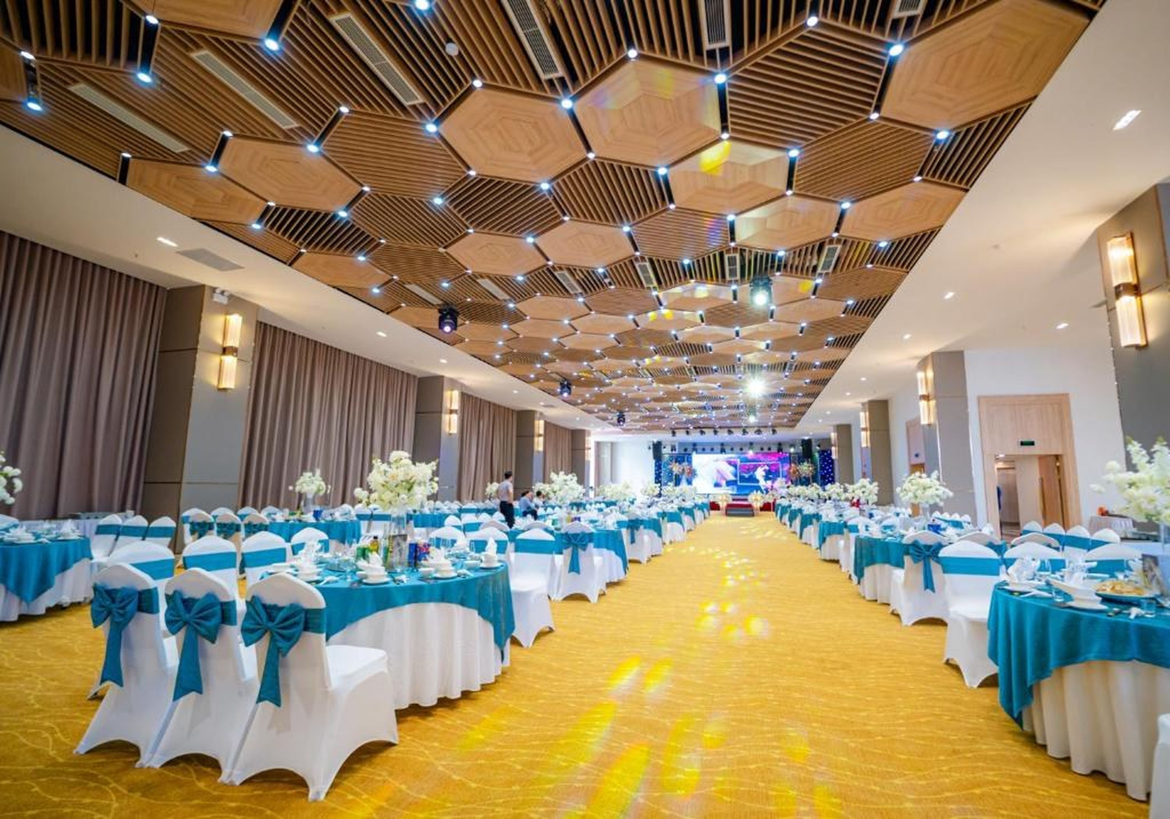 Paddington Hotel Halong Bayview - Hình 49