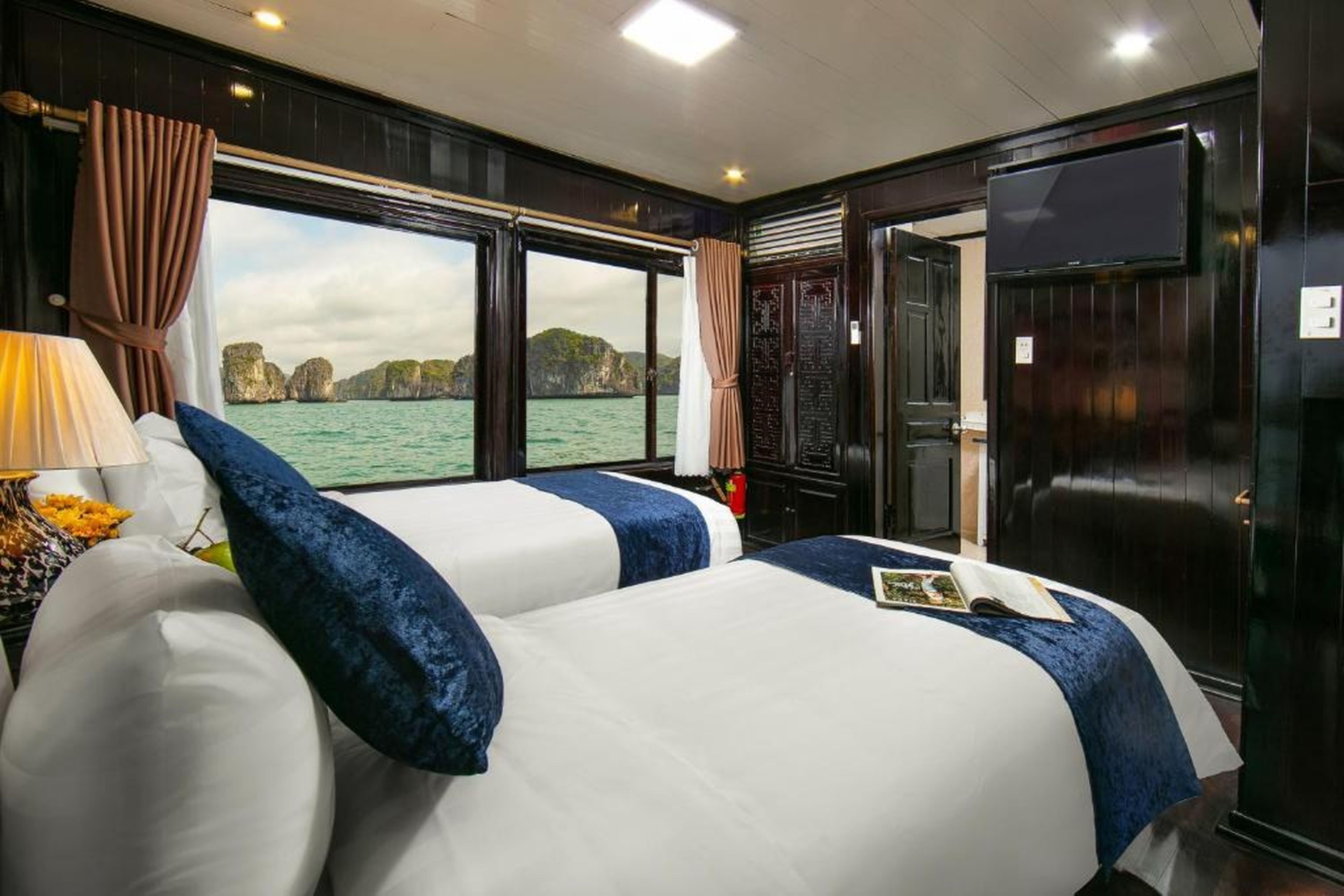 Fantasea Imperial Cruise - Hình 49