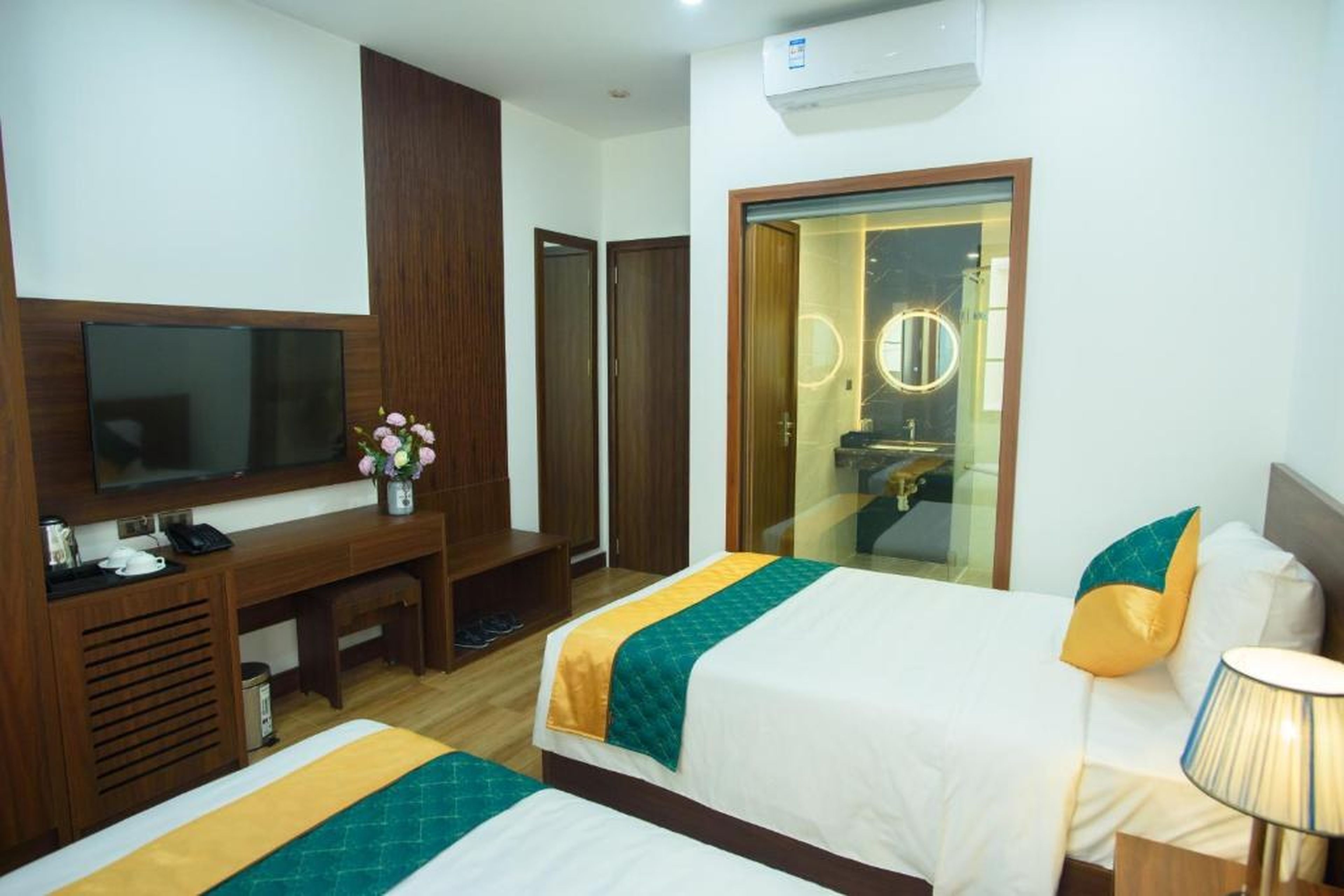 Maris Hotel & Coffee Ha Long - Hình 13