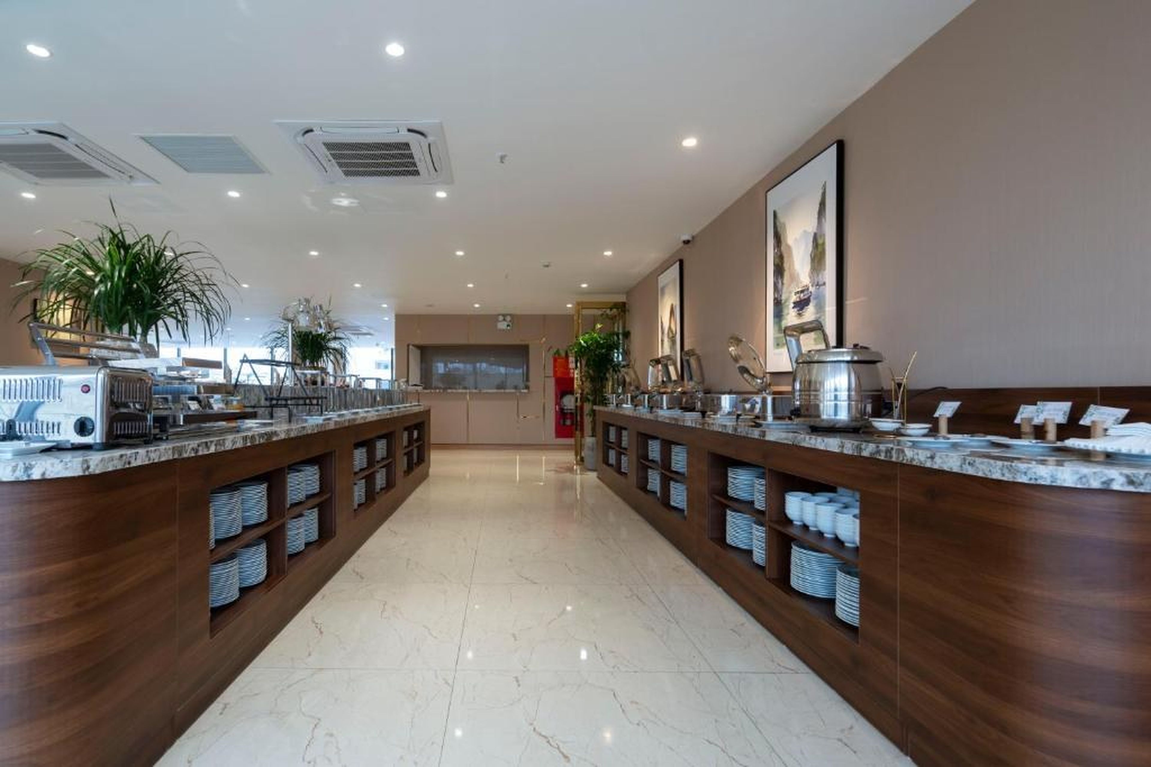 Hùng Vương Hotel - Stay 24h - Hình 34