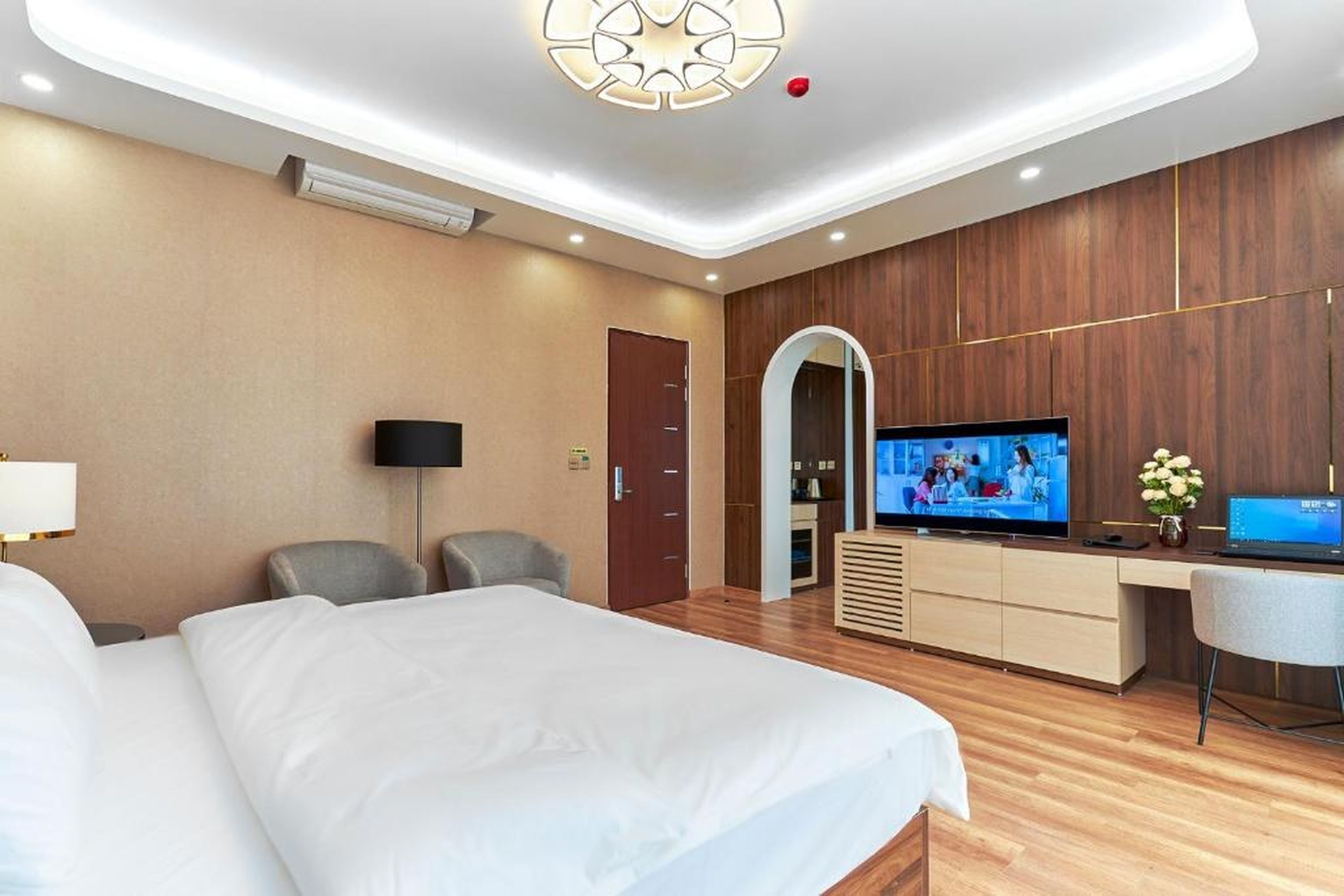 BBQ Hostel Ha Long 2 - Hình 6