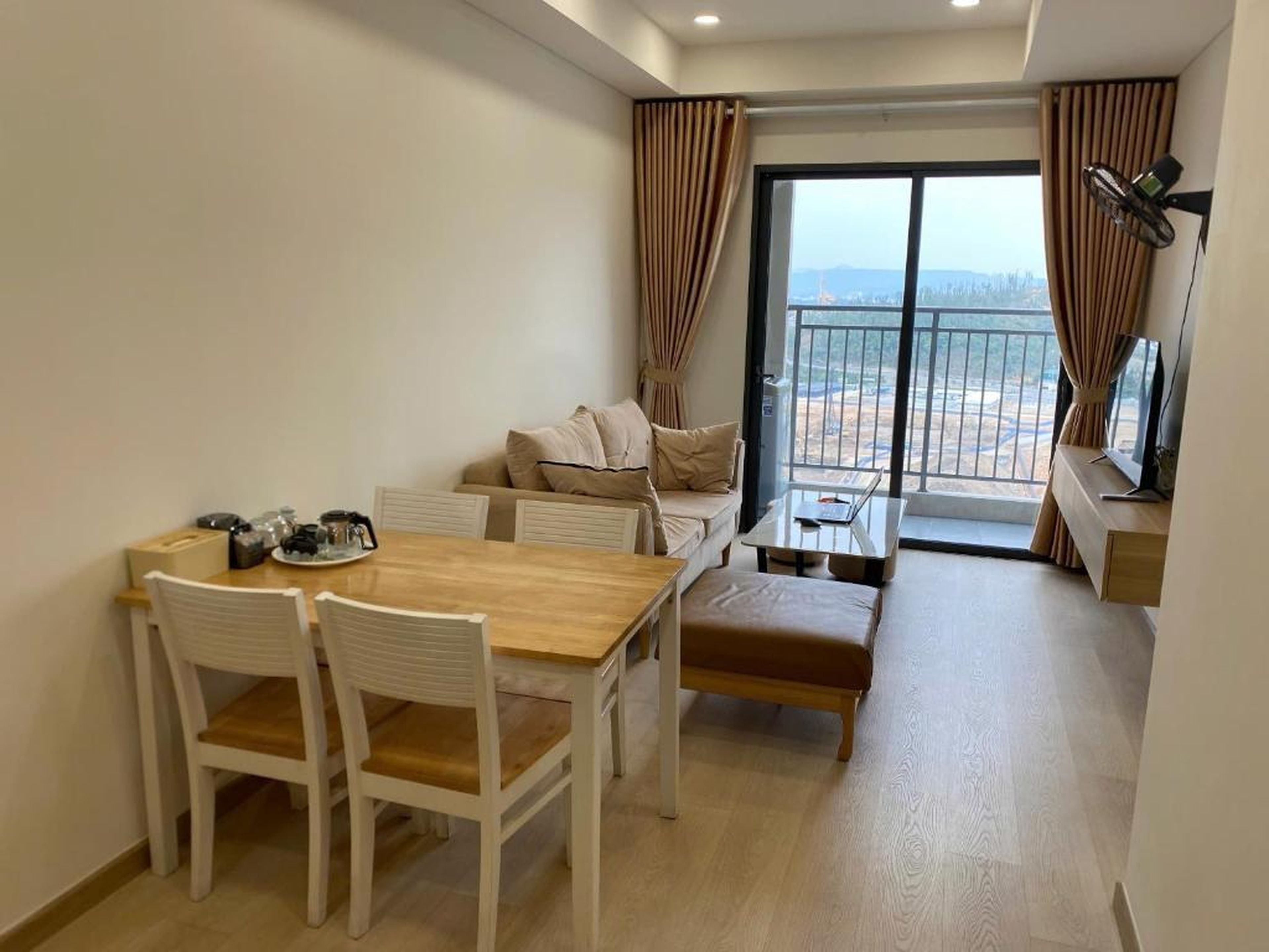 Homestay Dragon Castle Bãi Cháy Hạ Long Quảng Ninh - Hình 4