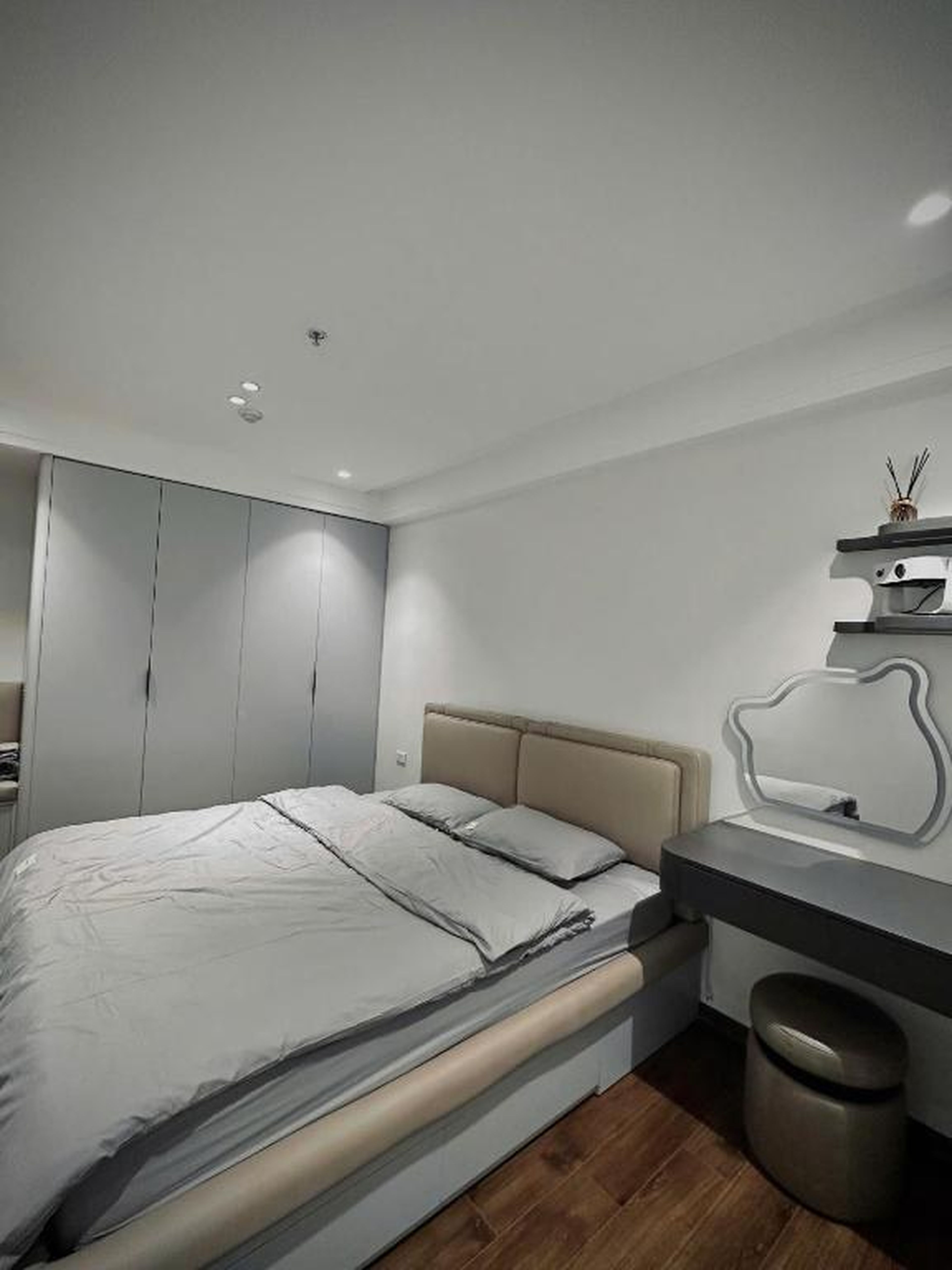 Apartment on 20th & 31st floor, Bai Chay Bridge & Ha Long Bay view - Hình 40