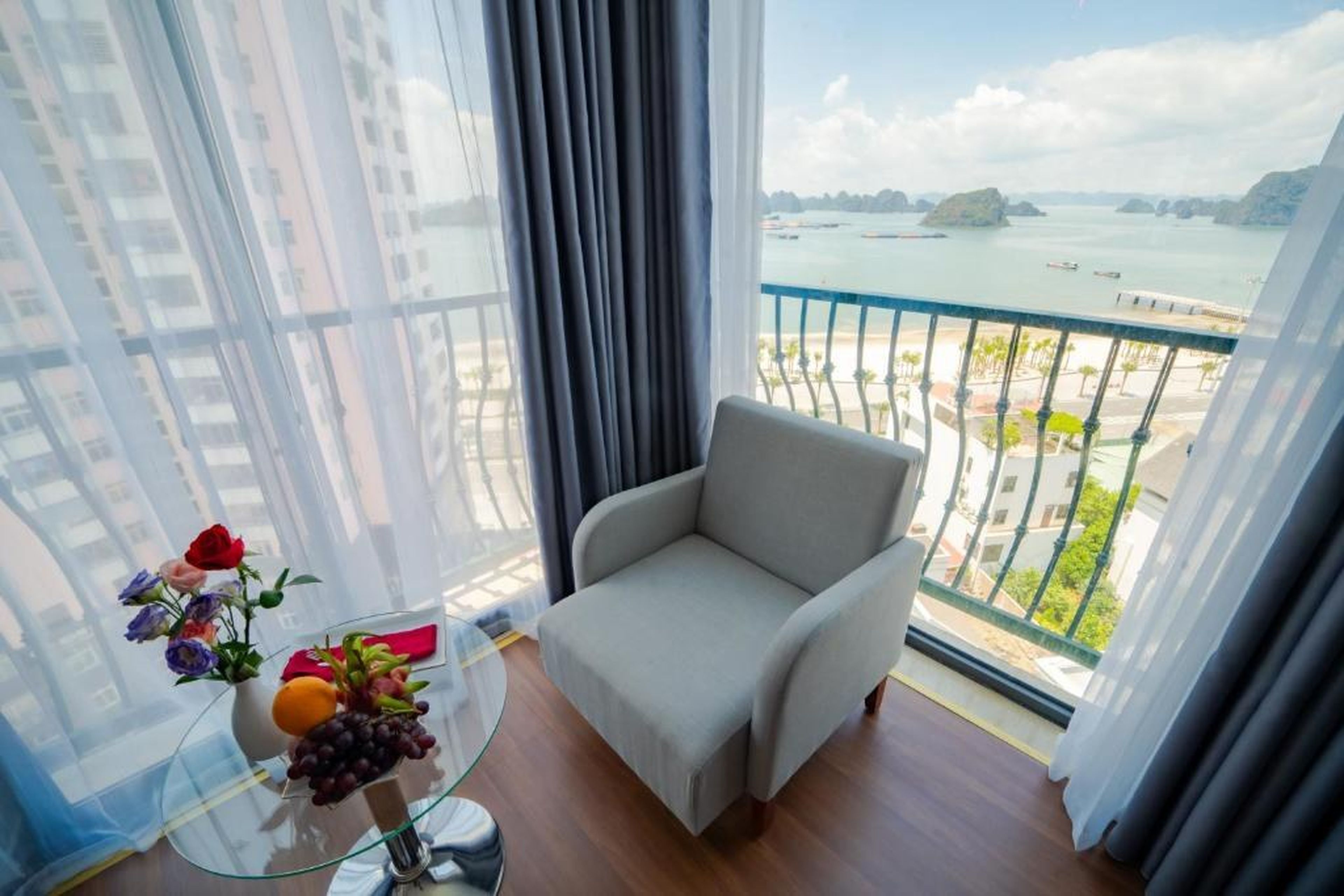 Paddington Hotel Halong Bayview - Hình 3