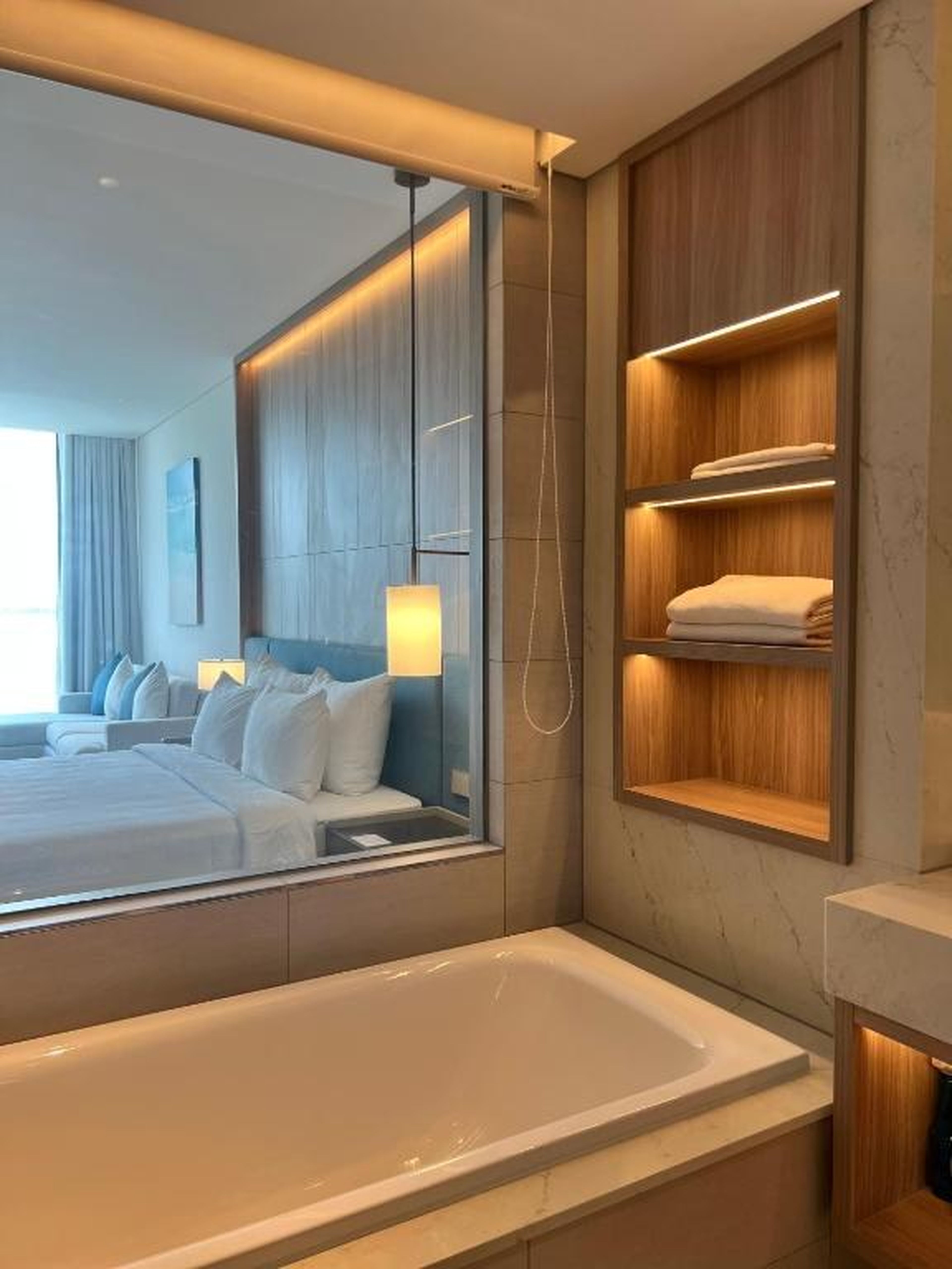 À La Carte Ha Long Studio Apartment- Sea View Room - Hình 26