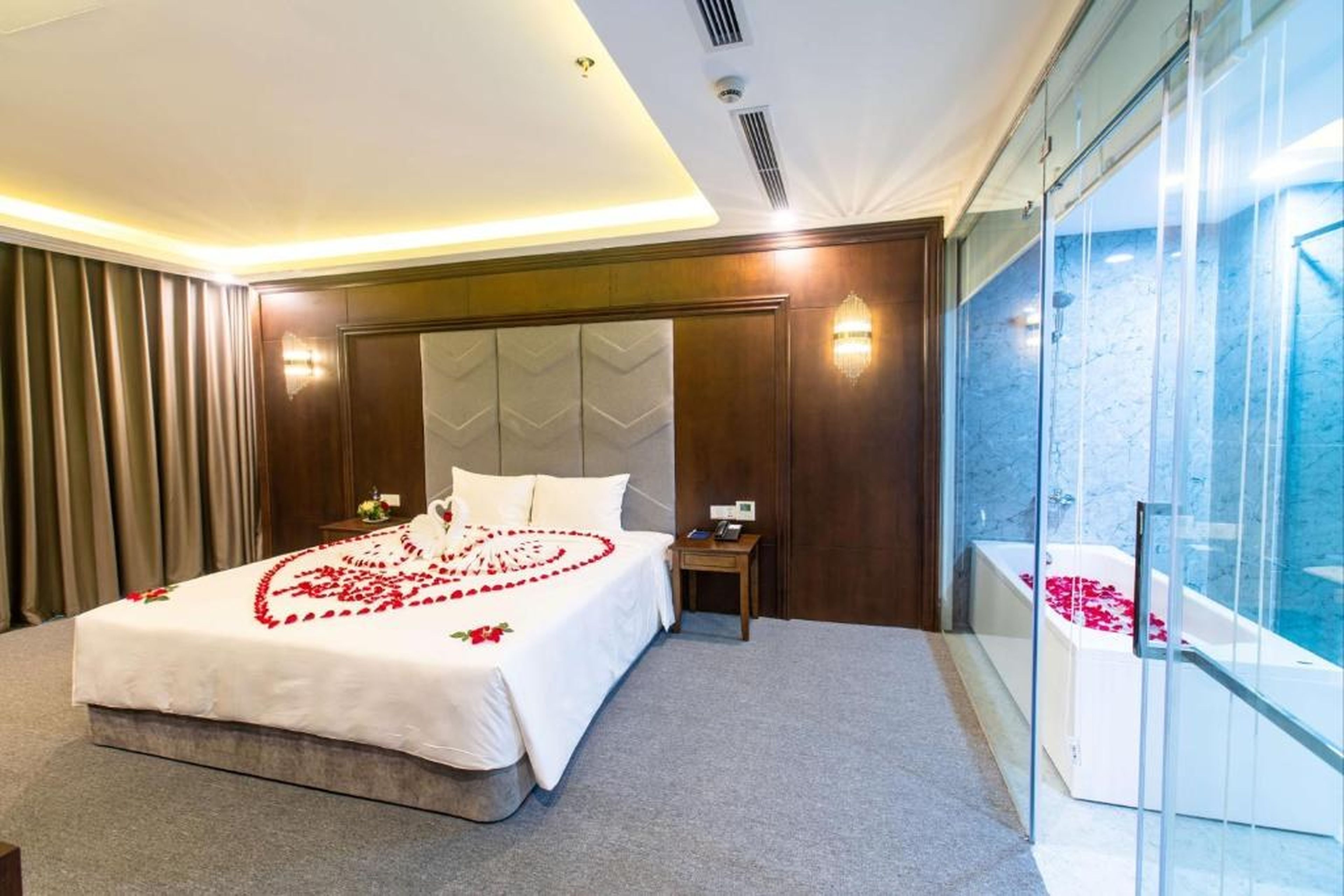 Peace Hotel Hạ Long - Hình 25