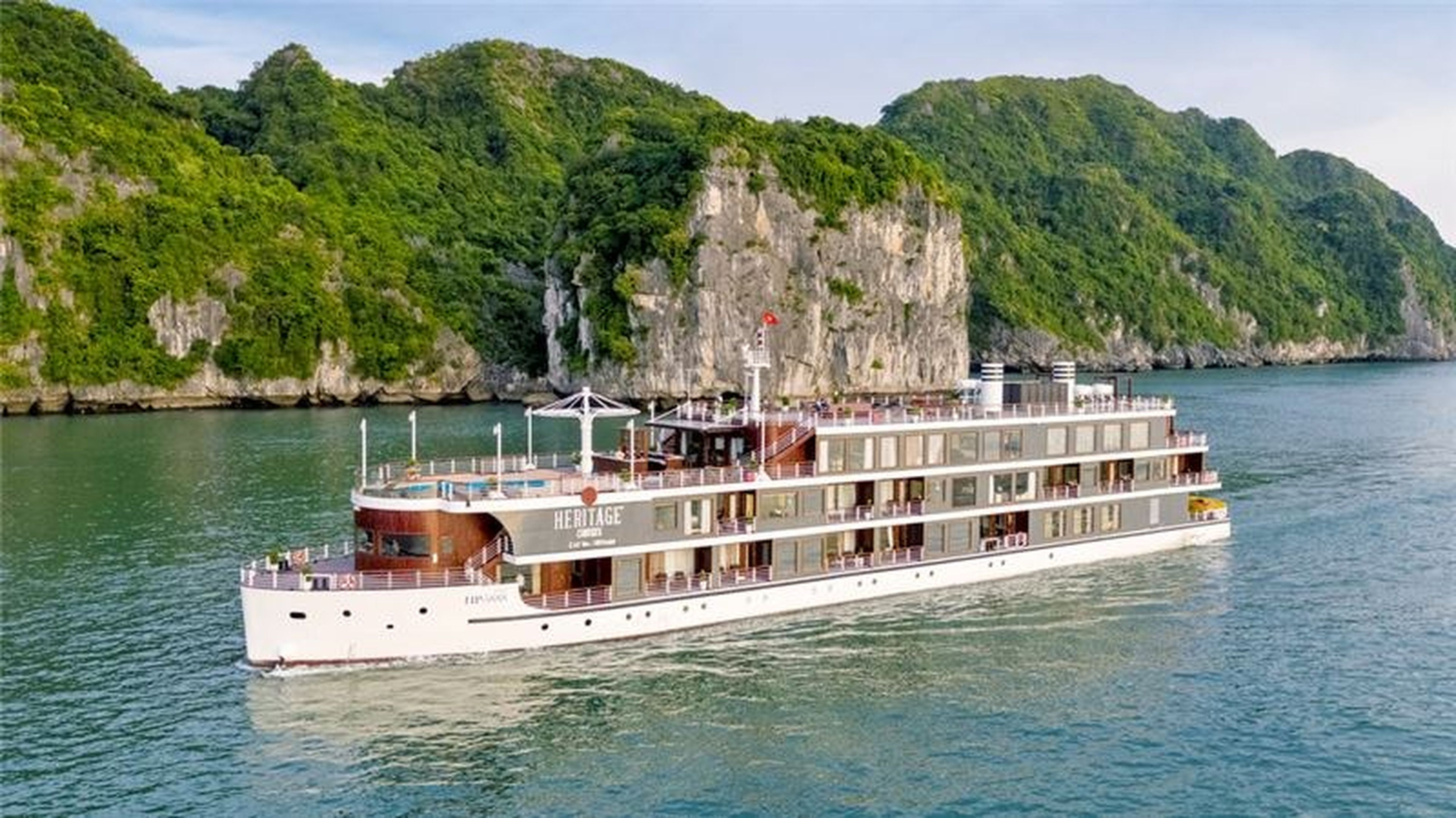 Ha Long Travel – Top 6 Luxury Cruises with Attractive Deals - Hình 21