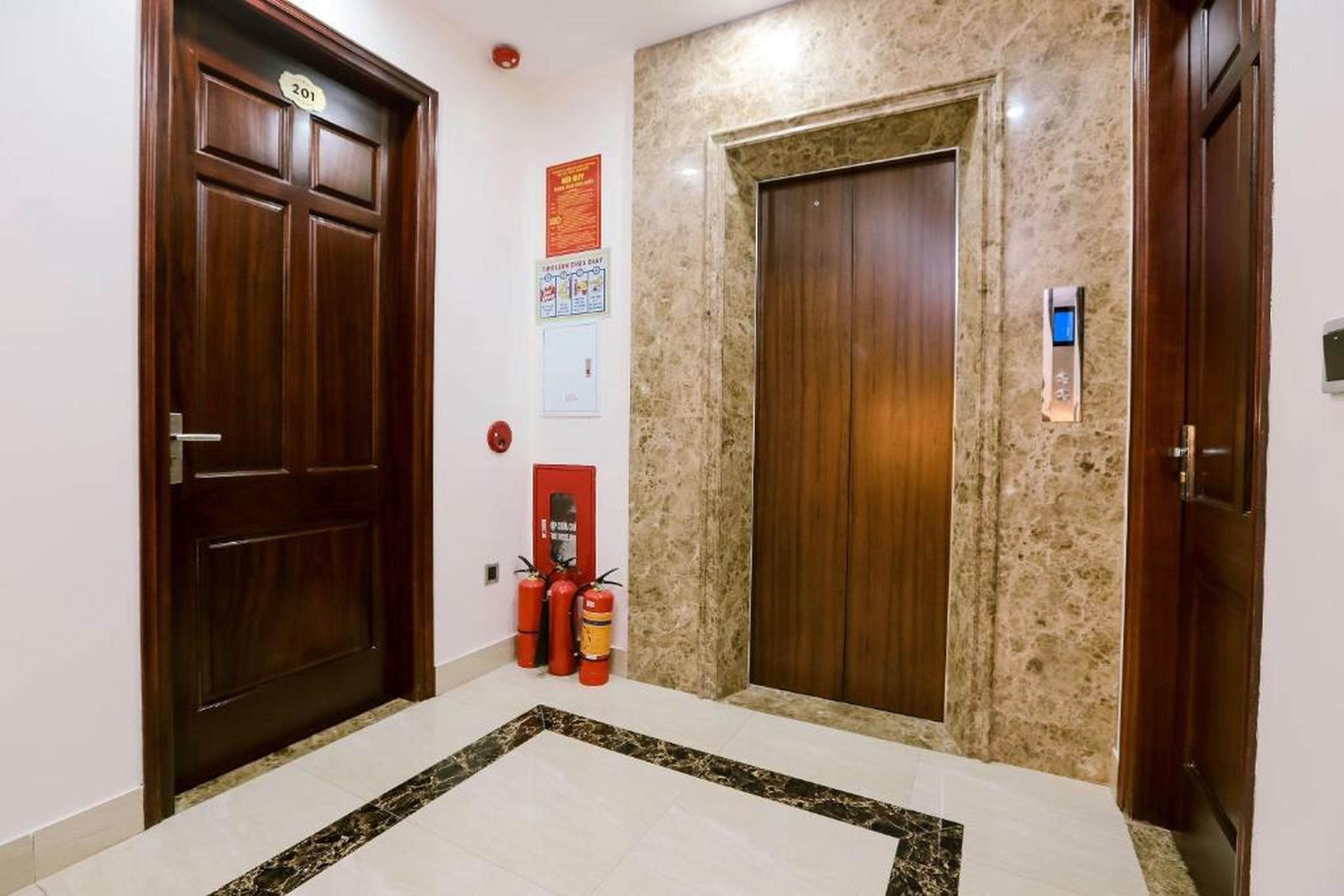 MANAROLA Hotel Bãi Cháy - Hình 35
