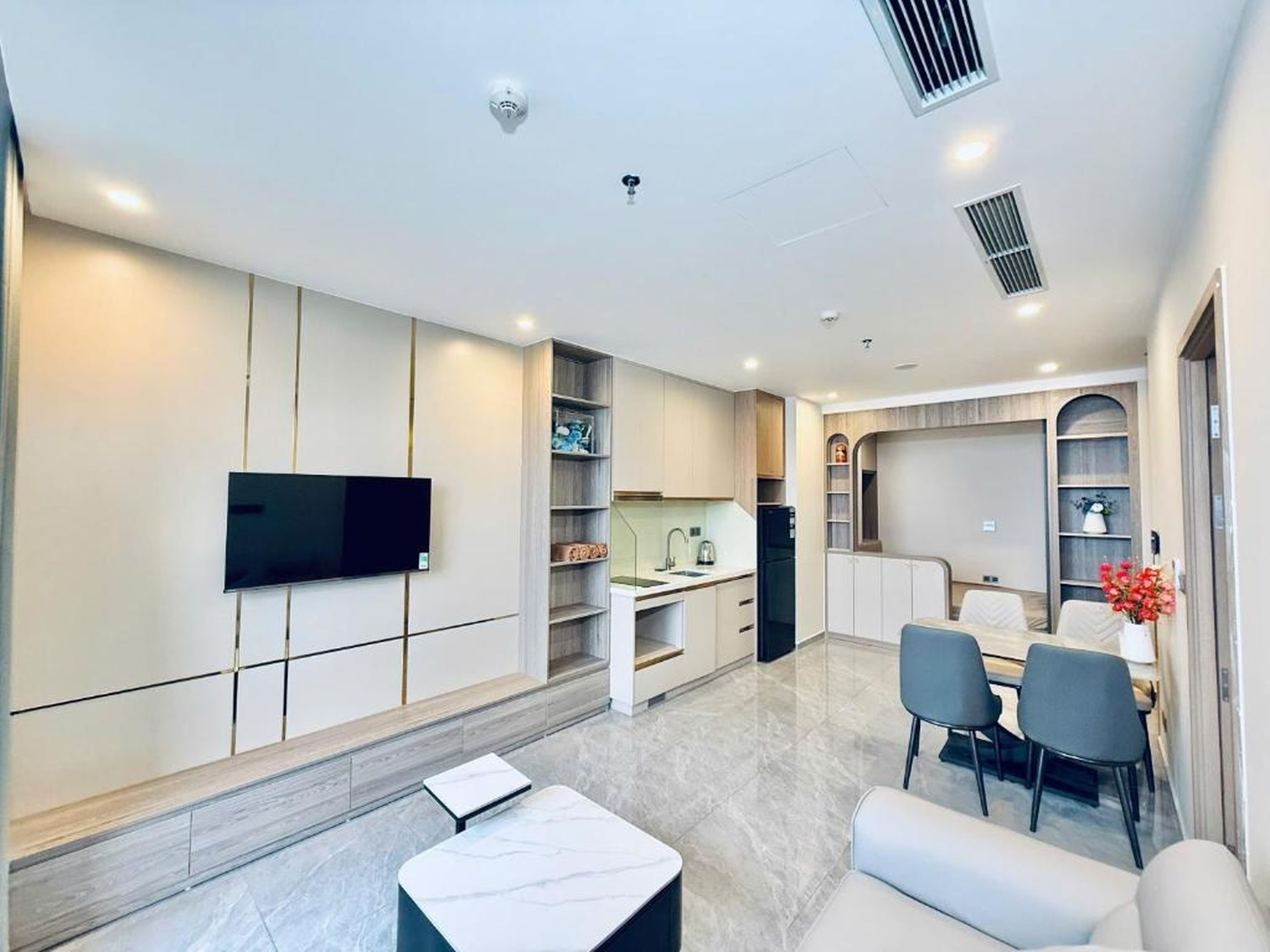 iCON40 Apartment Ha Long Gần Biển - Hình 42