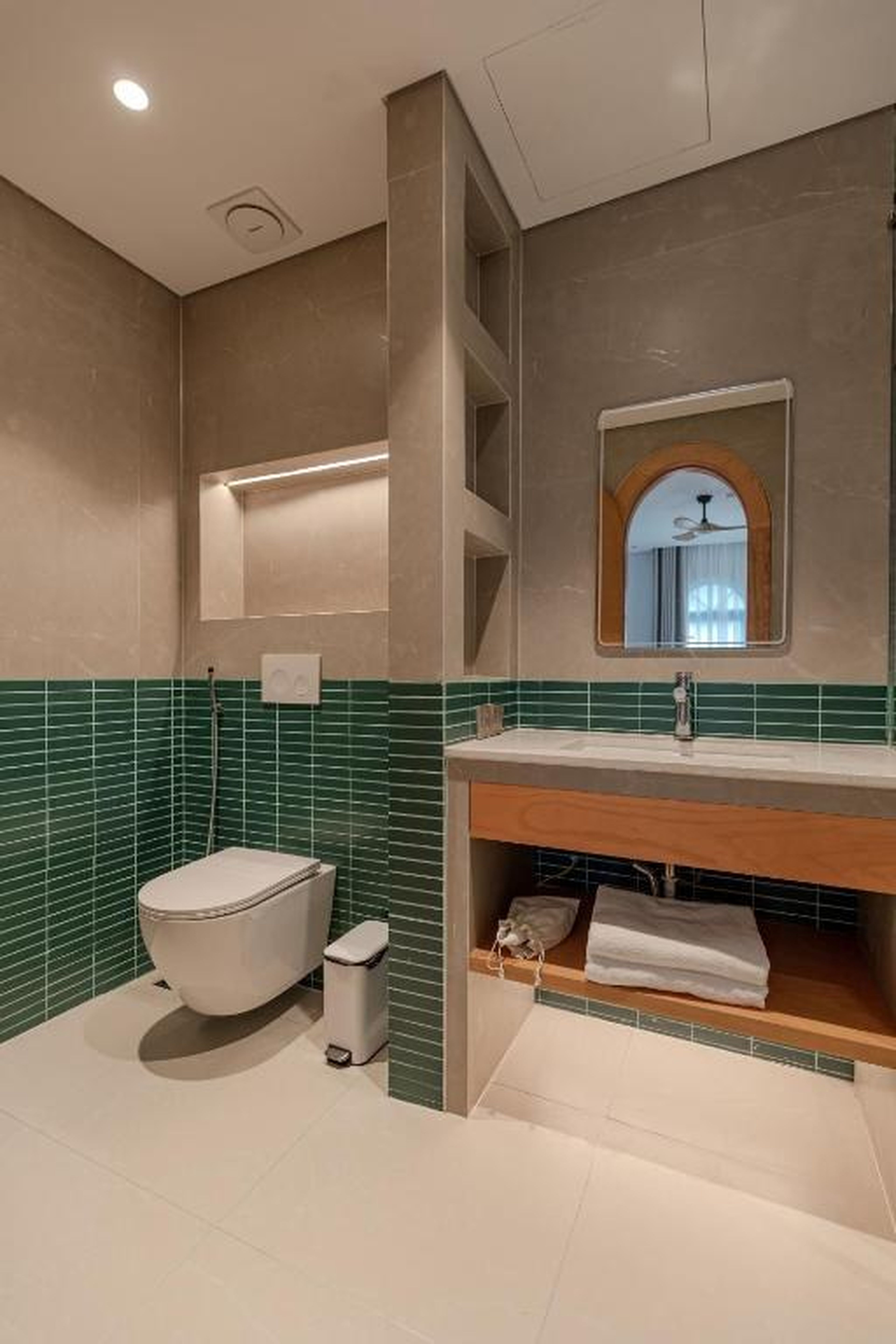 S Villa Ha Long - 5-Bedroom Private Pool Villa Near Beach, Jacuzzi, Sauna & Karaoke - Hình 44