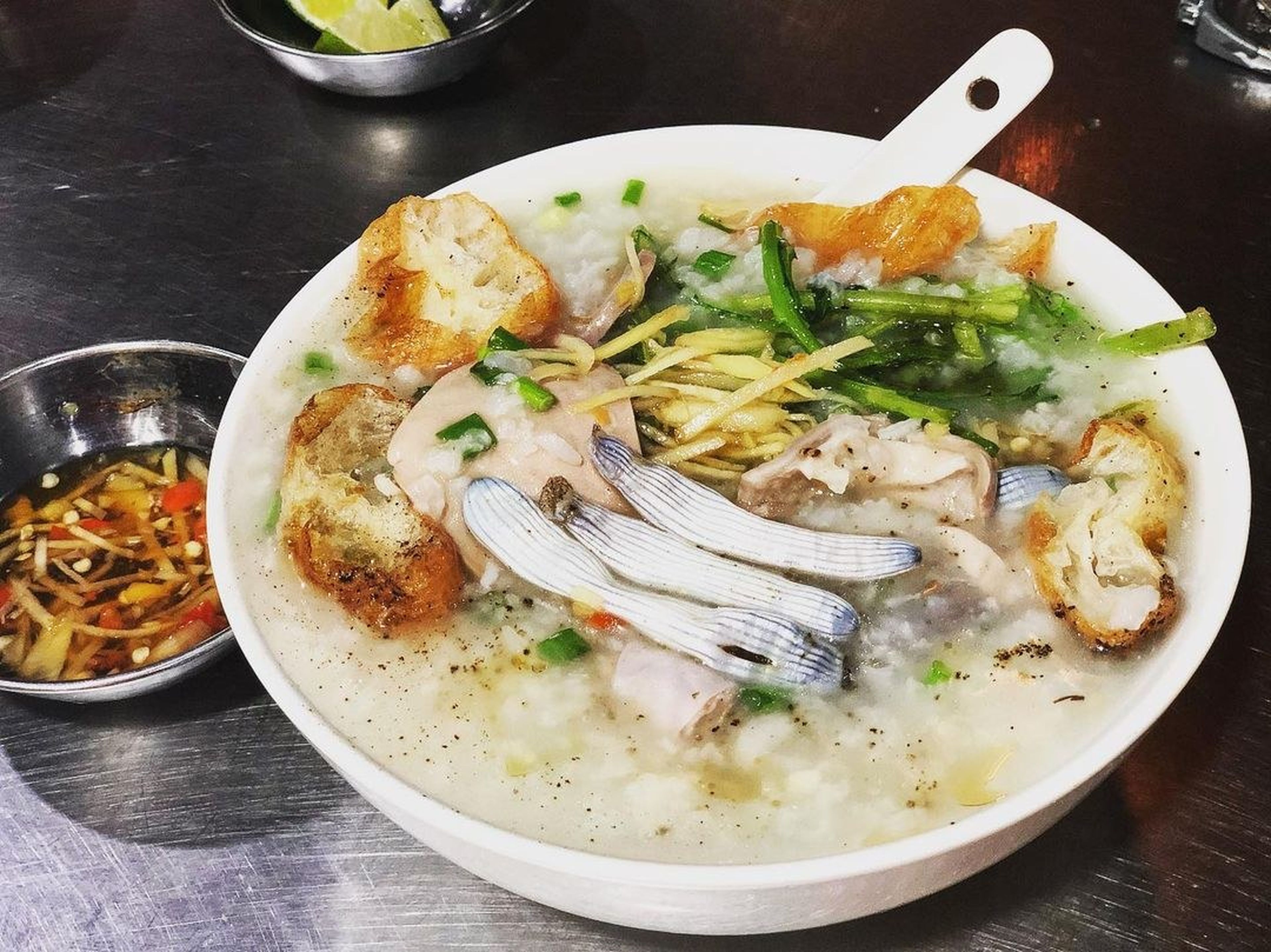 Top 12 Delicious Dishes in Ha Long That Keep Diners Coming Back - Hình 1
