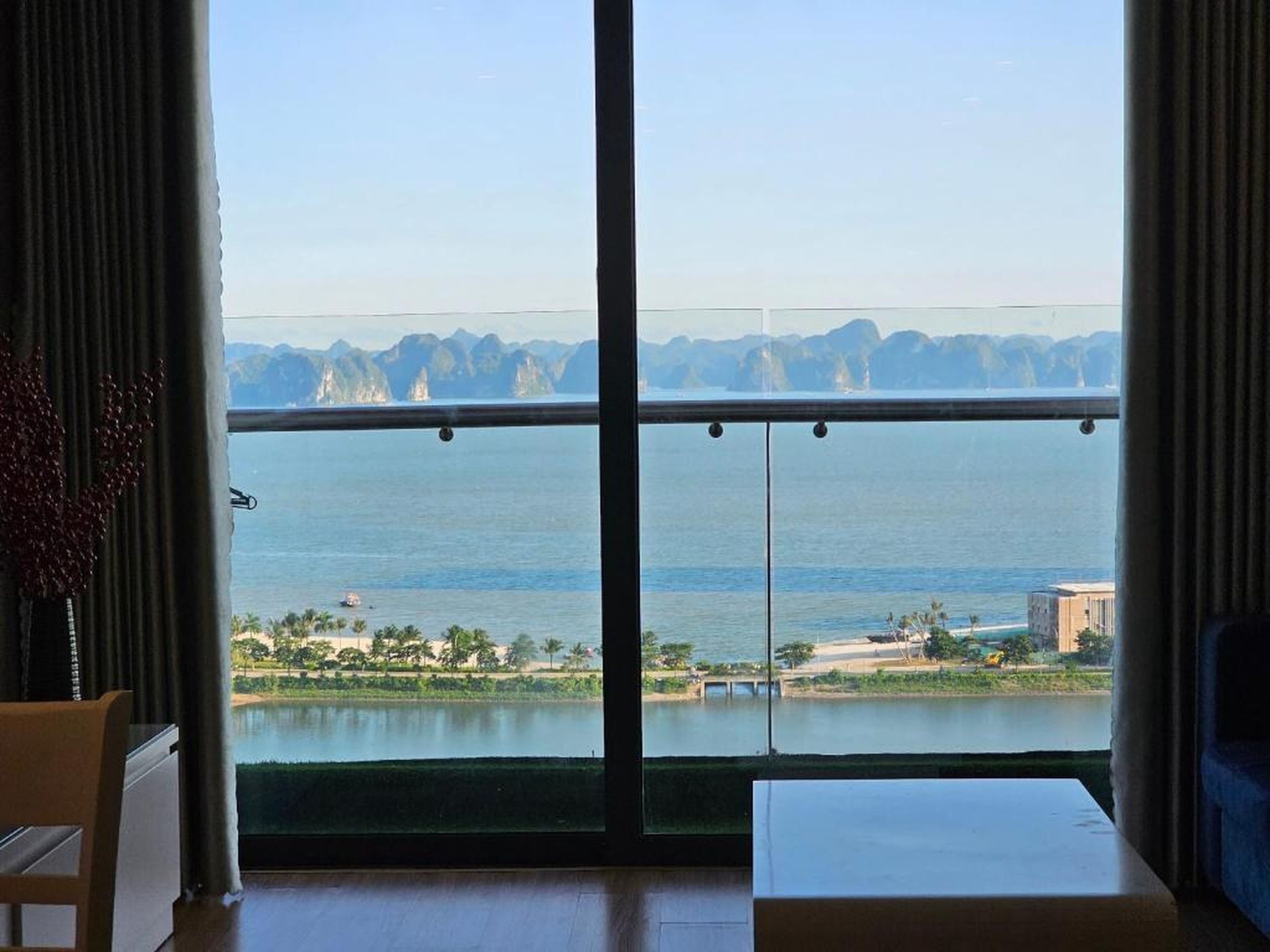 Greenbay Premium Hạ Long bay-Apart service - Hình 2