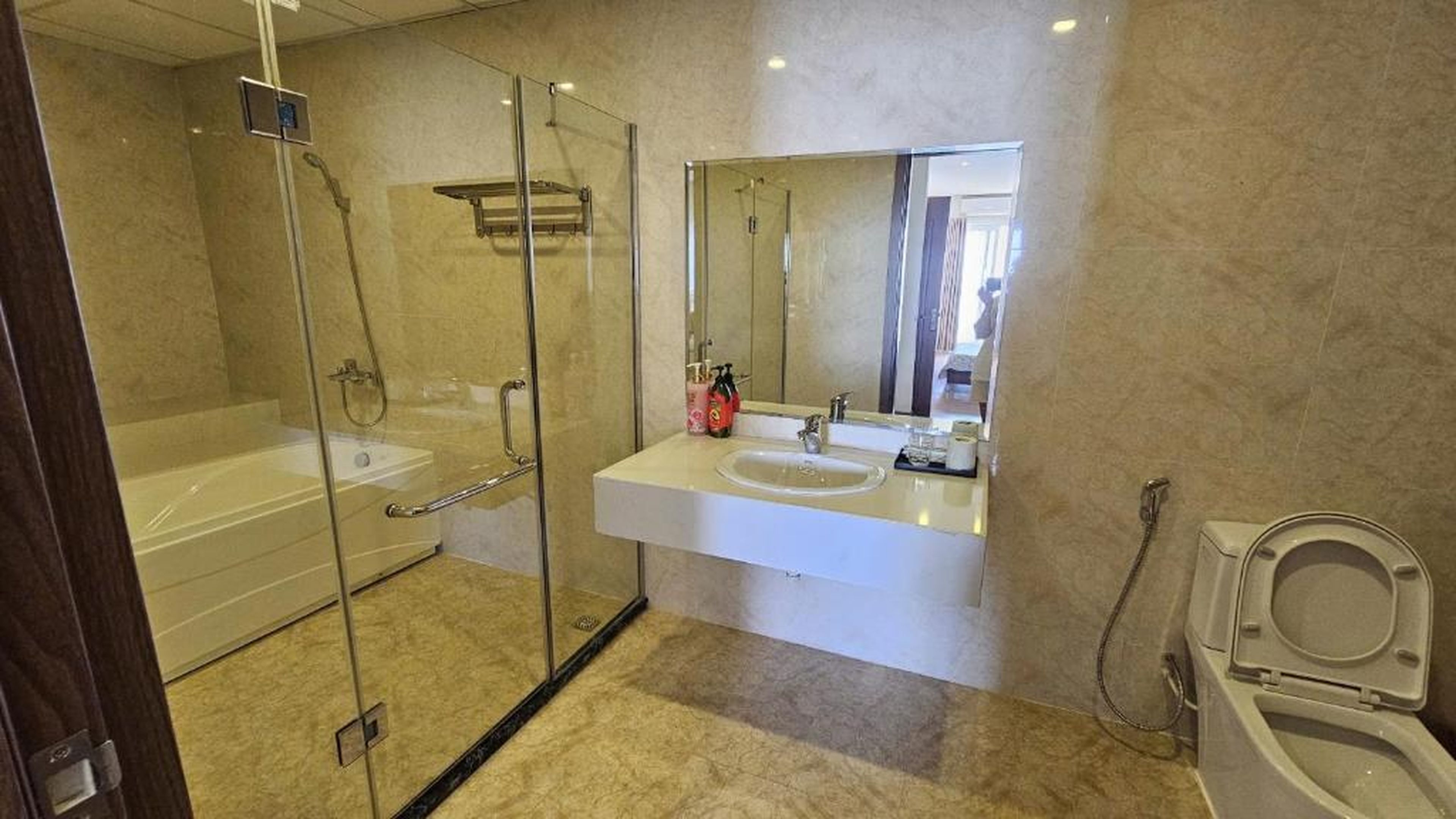 Newlife Tower- by Greenbay Premium homestay Hạ Long Bay - Hình 49