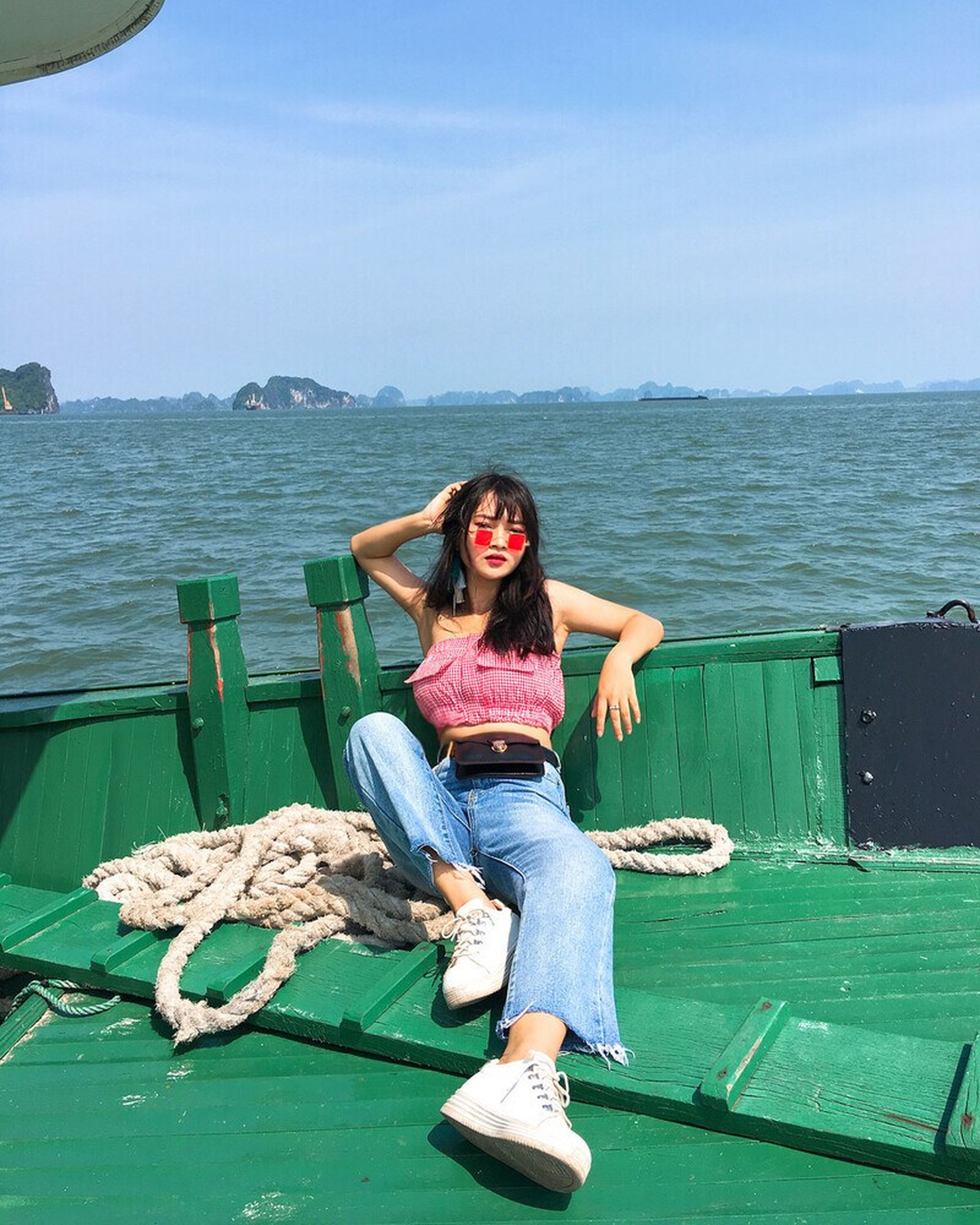 Review đi Hạ Long tháng 5 khởi đầu mùa hè rực rỡ trên vịnh di sản - Hình 7
