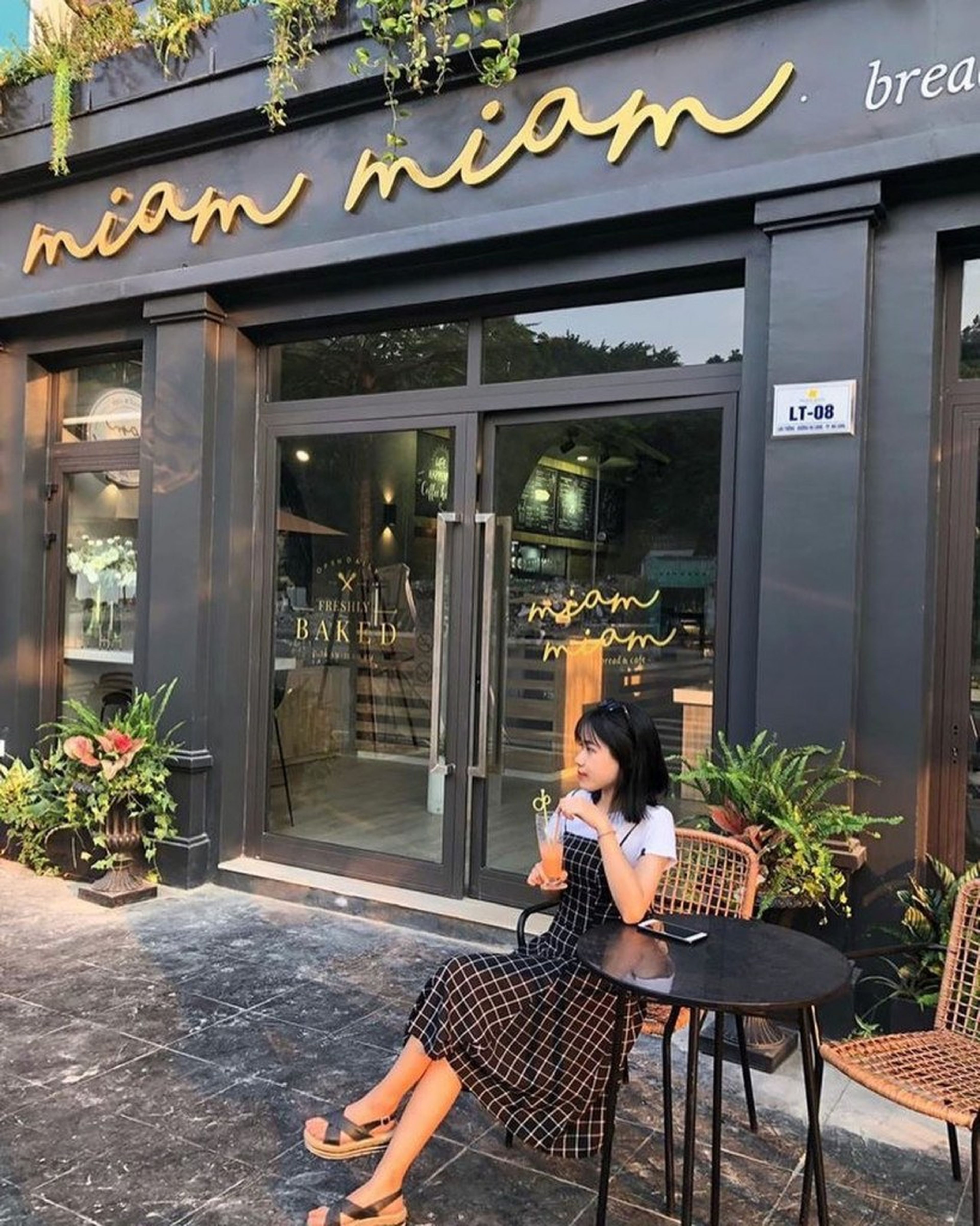 Top 8 Cafés in Ha Long with Stunning Instagrammable Corners - Hình 14