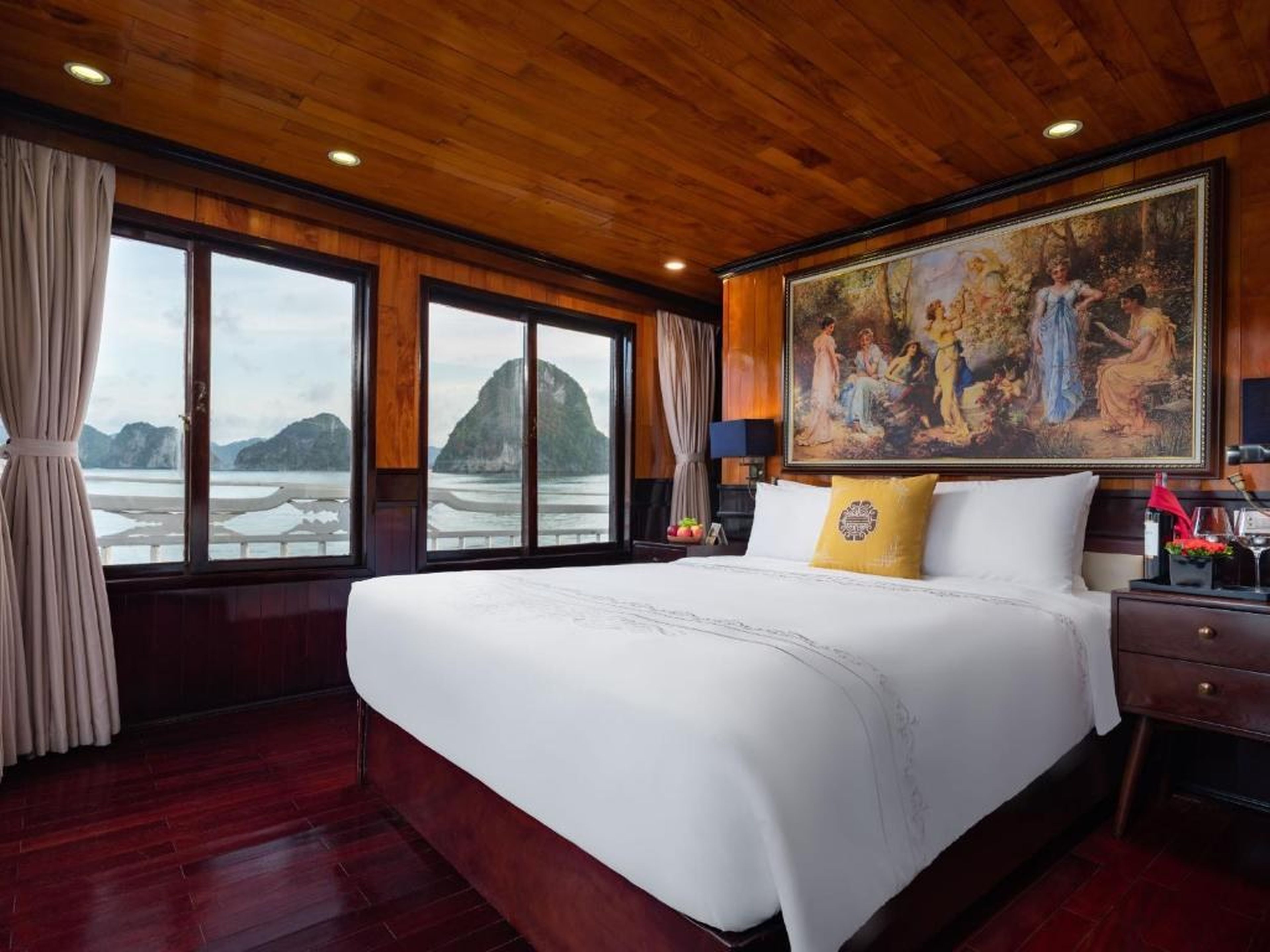 Hera Classic Boutique Cruise - Hình 24