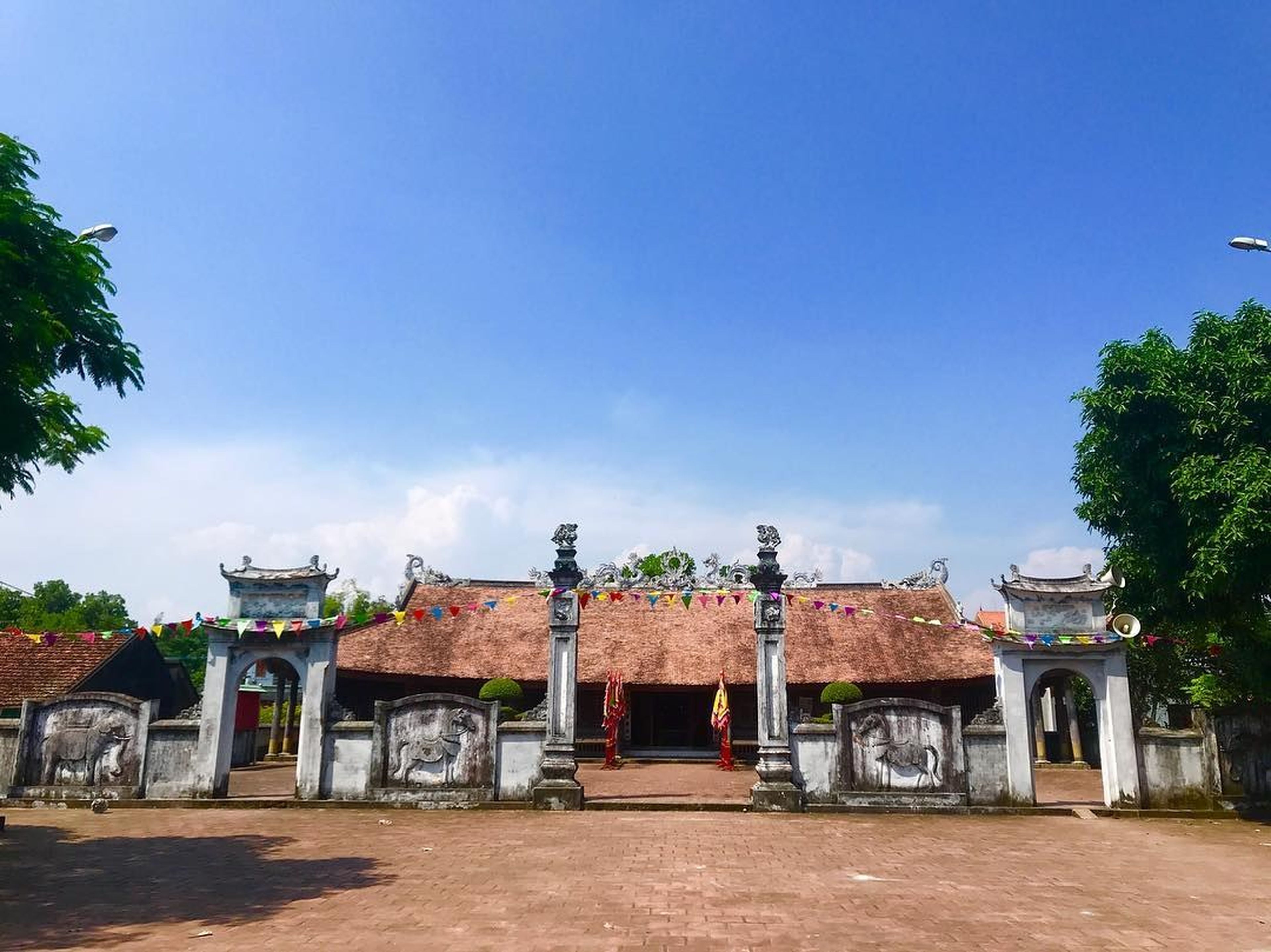 Vẻ đẹp độc đáo trong những đường nét kiến trúc tại Đình Trà Cổ – Móng Cái - Hình 1
