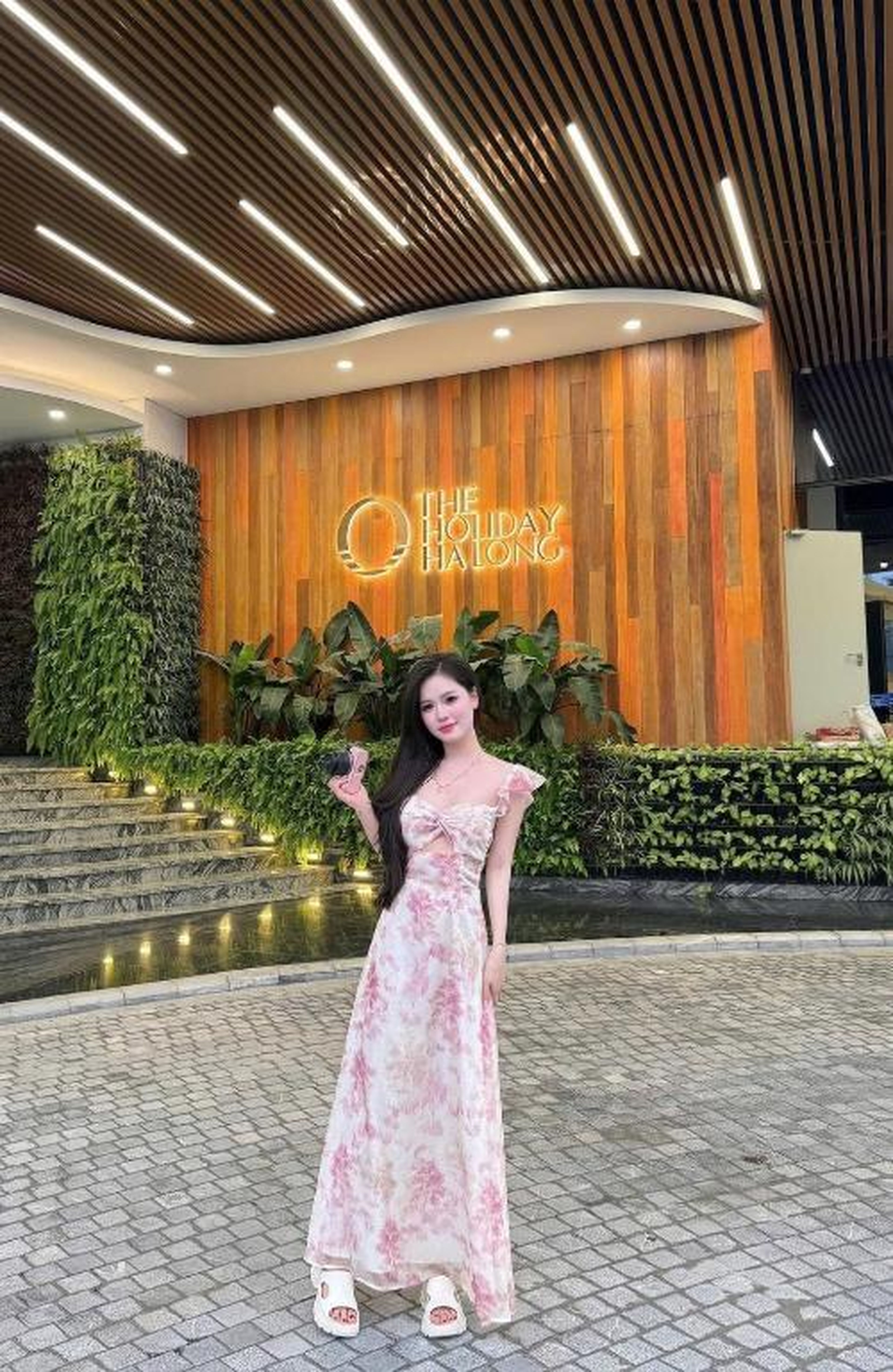 Modern Balcony Studio Near Sun World - The Holiday Ha Long - Hình 10