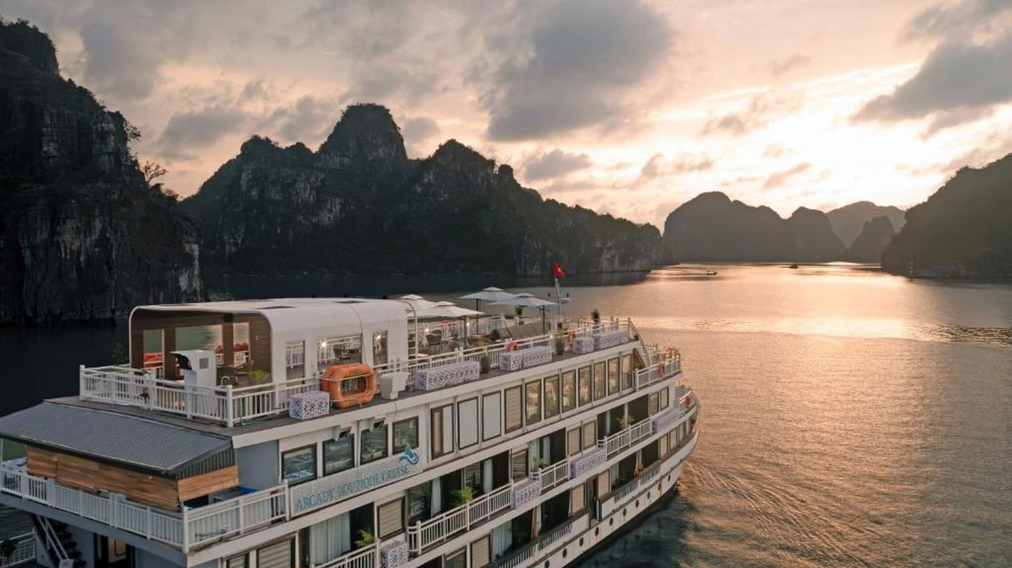 Star Boutique Cruise - Hình 4
