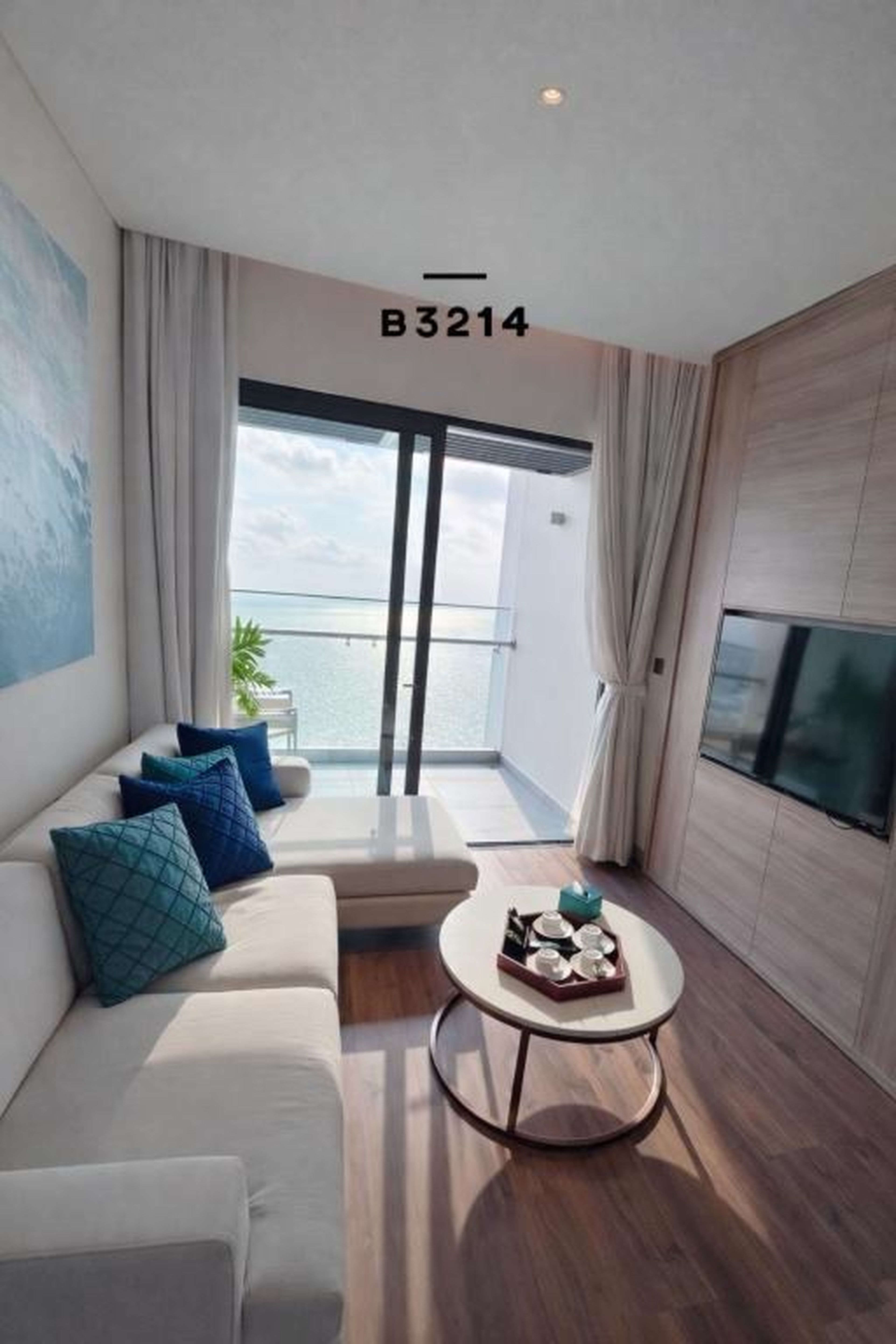 A La Carte Ha Long Oceanview Panoramic 2BR2WC 75m2 Suite with balcony - Hình 7