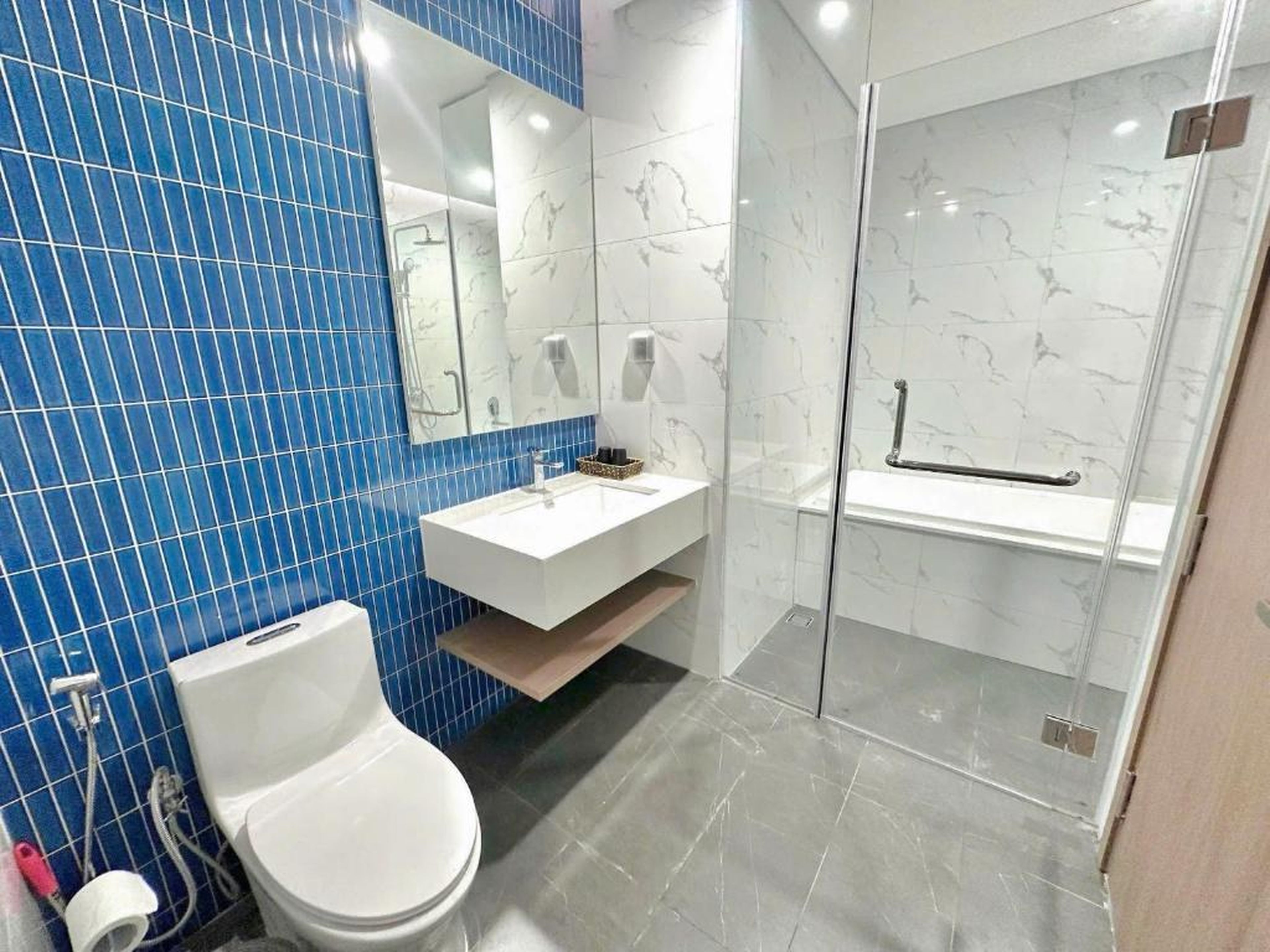 Asahi Luxstay - ICON40 Ha Long 2BR Luxury Apartment - Hình 13