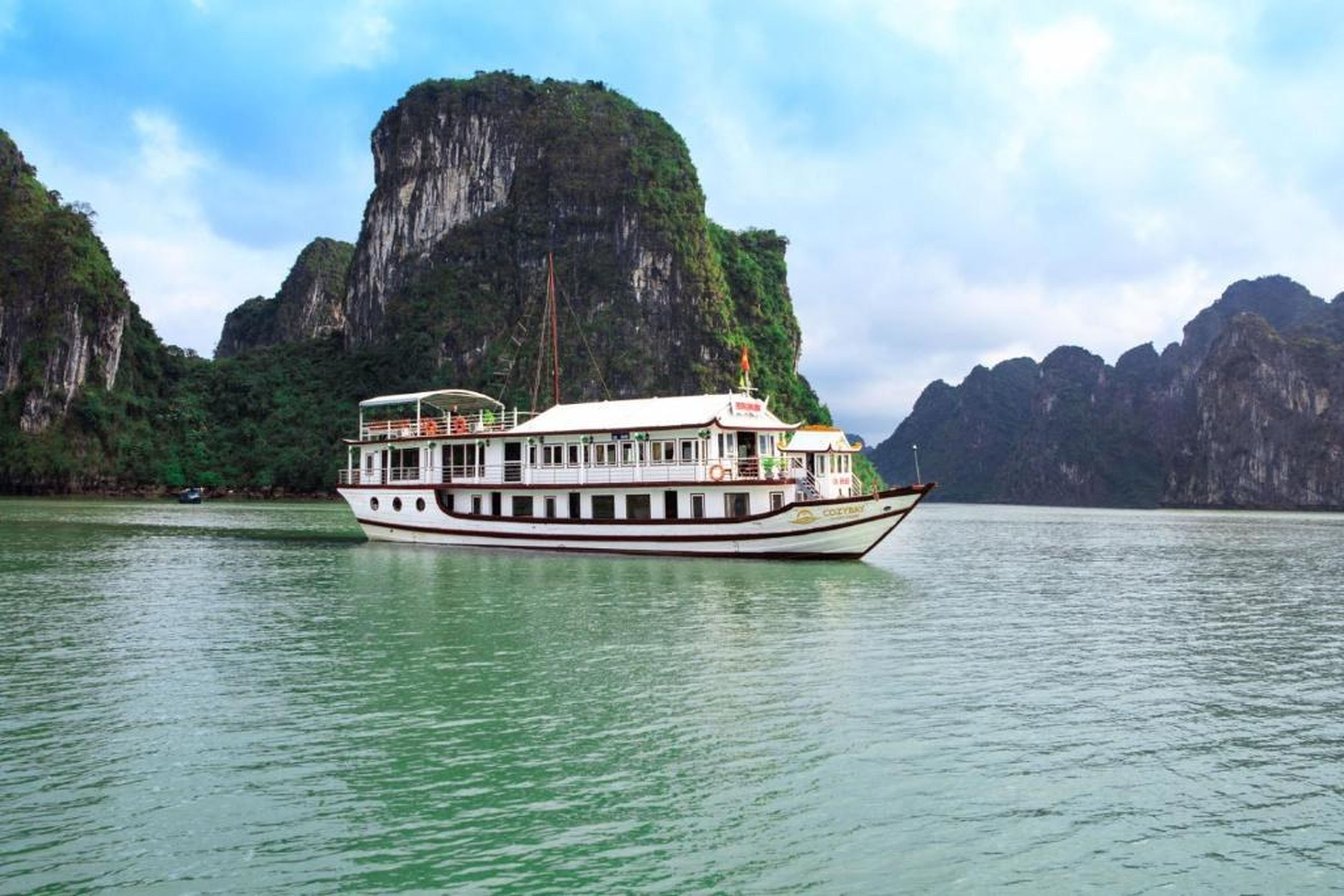 Cozy Bay Classic Cruise - Hình 41