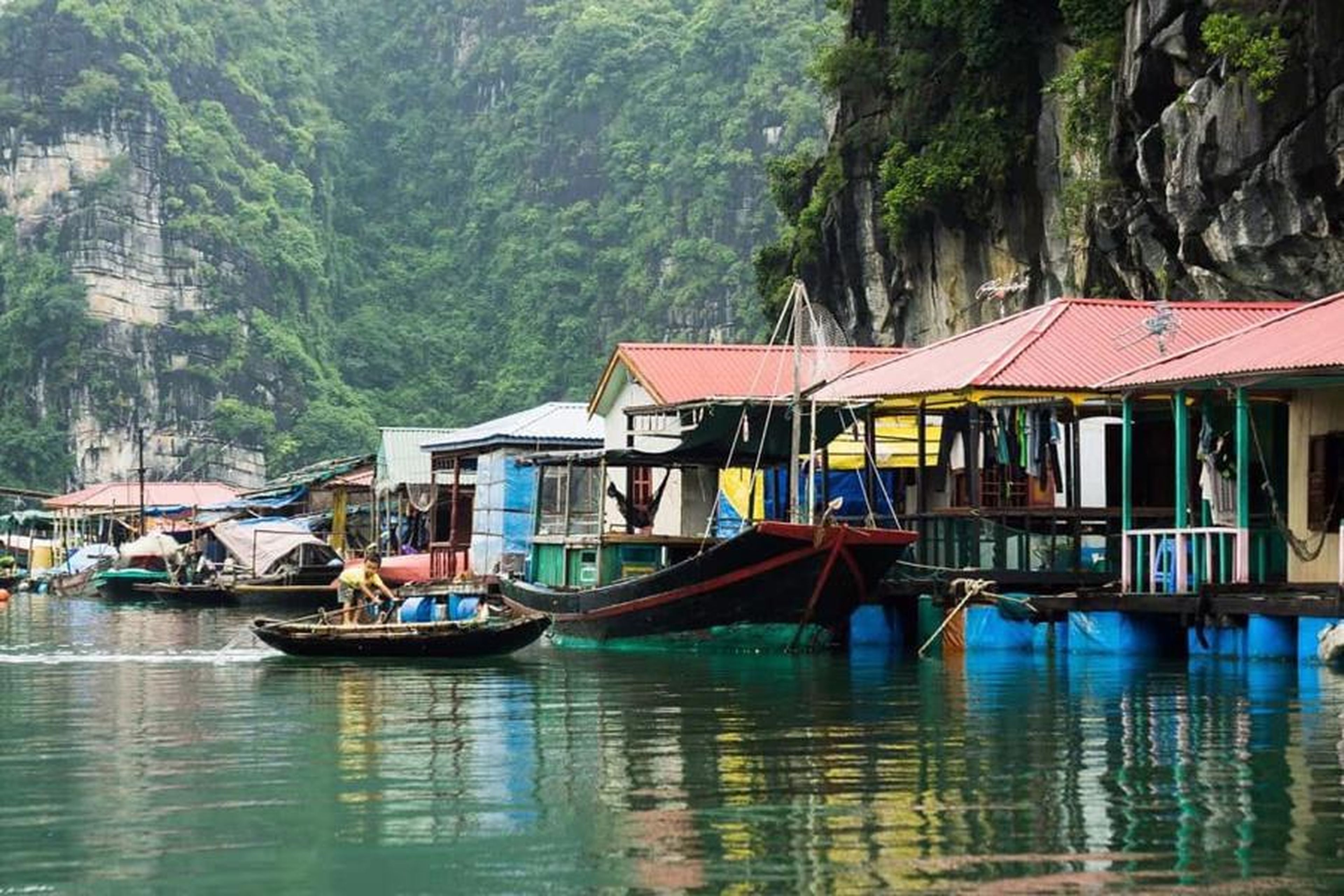 6 Thrilling Experiences in Ha Long Bay in 2025 - Hình 6