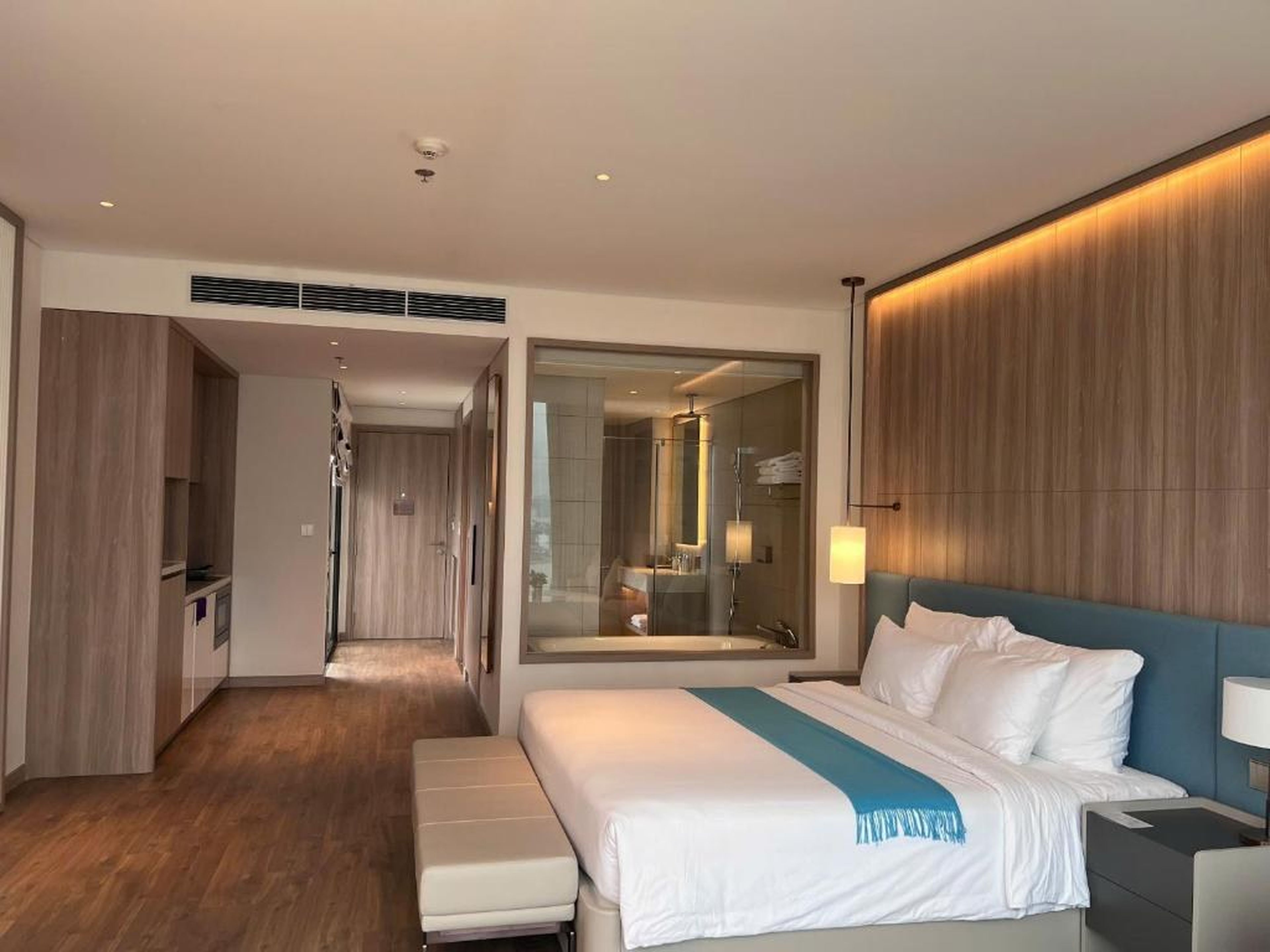 A La Carte Ha Long Apartments by Kevin & Anna - Hình 45