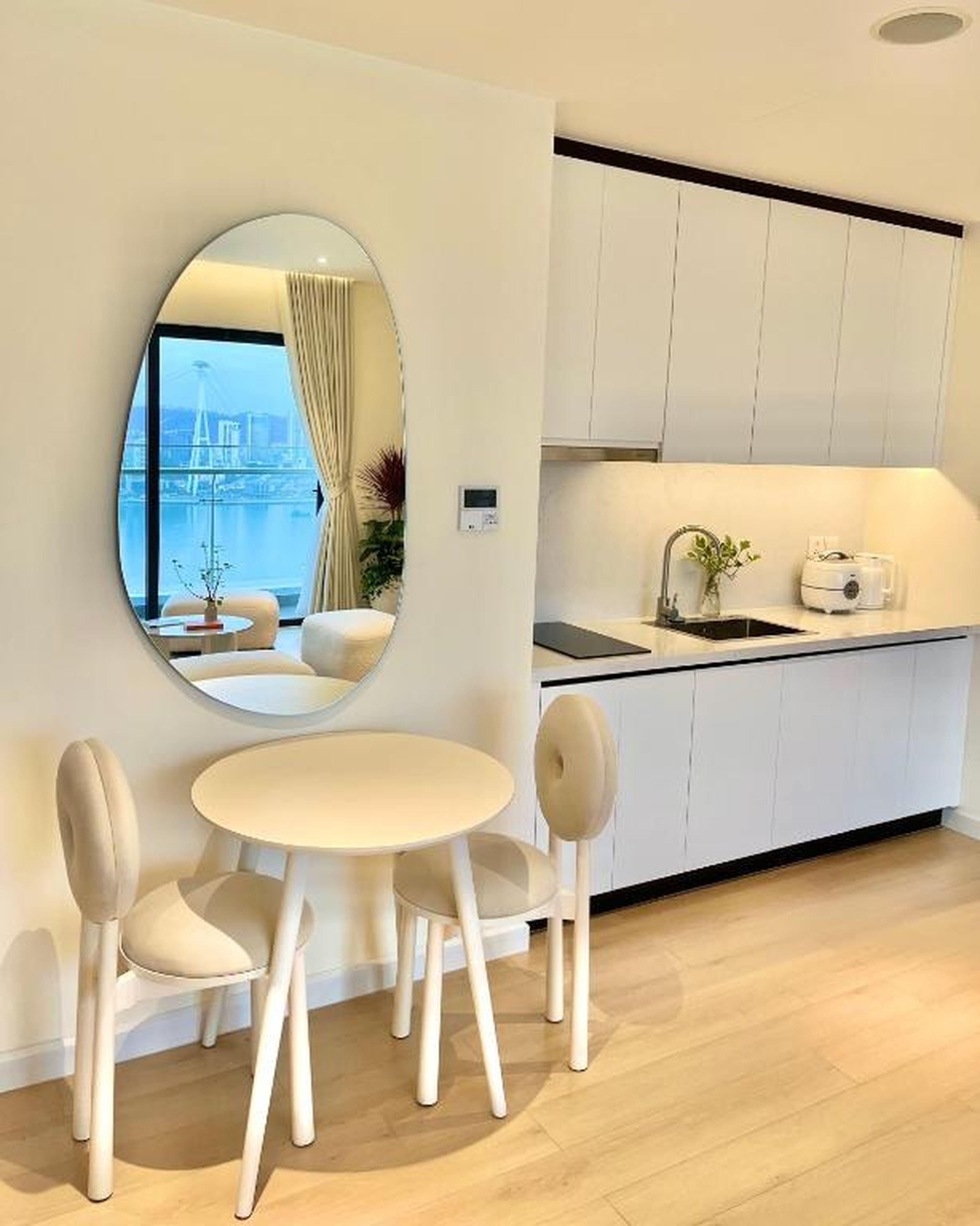 Xinh Homestay Hạ Long - Hình 1