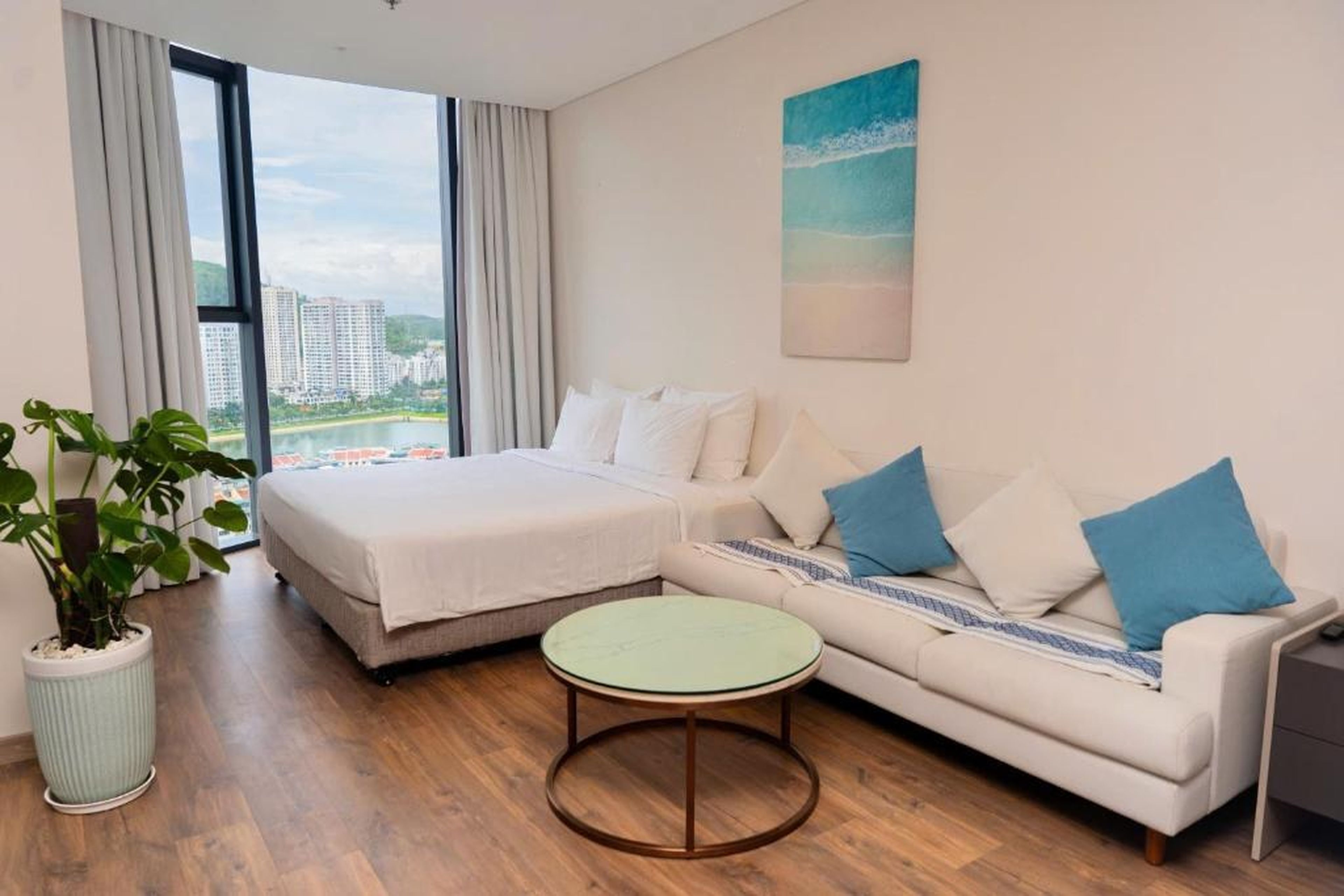 A La Carte Ha long Bay Apartment By JUNHOME - Hình 32