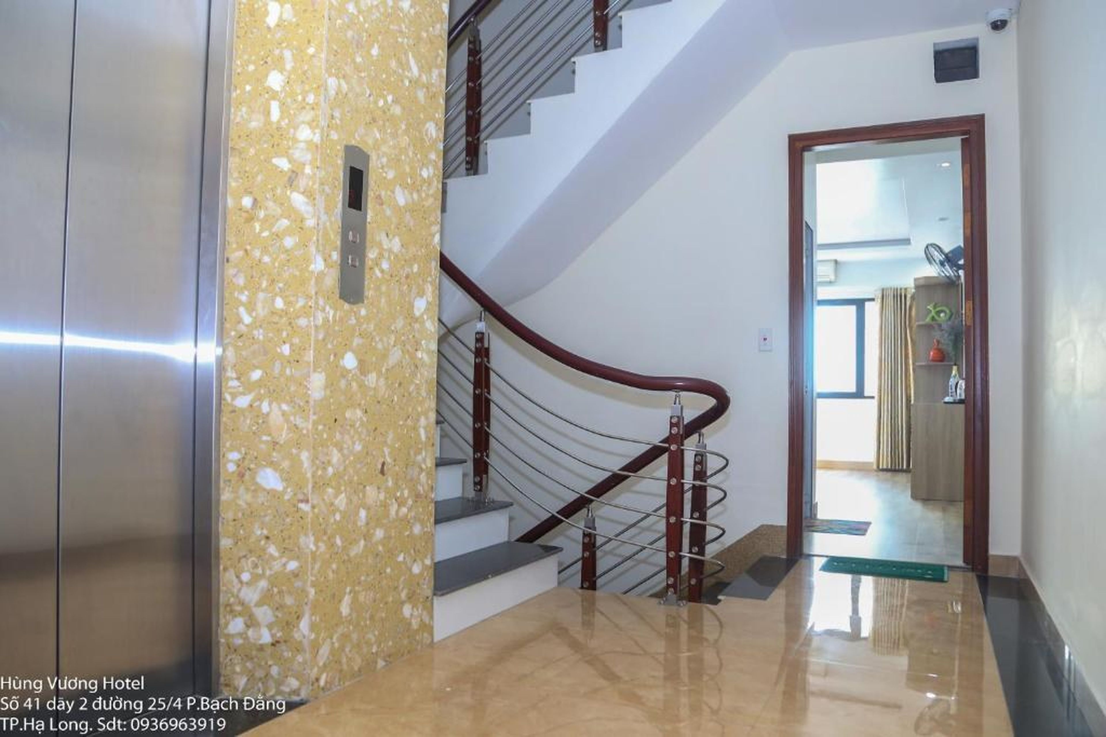 Hùng Vương Hotel Hạ Long - Hình 9