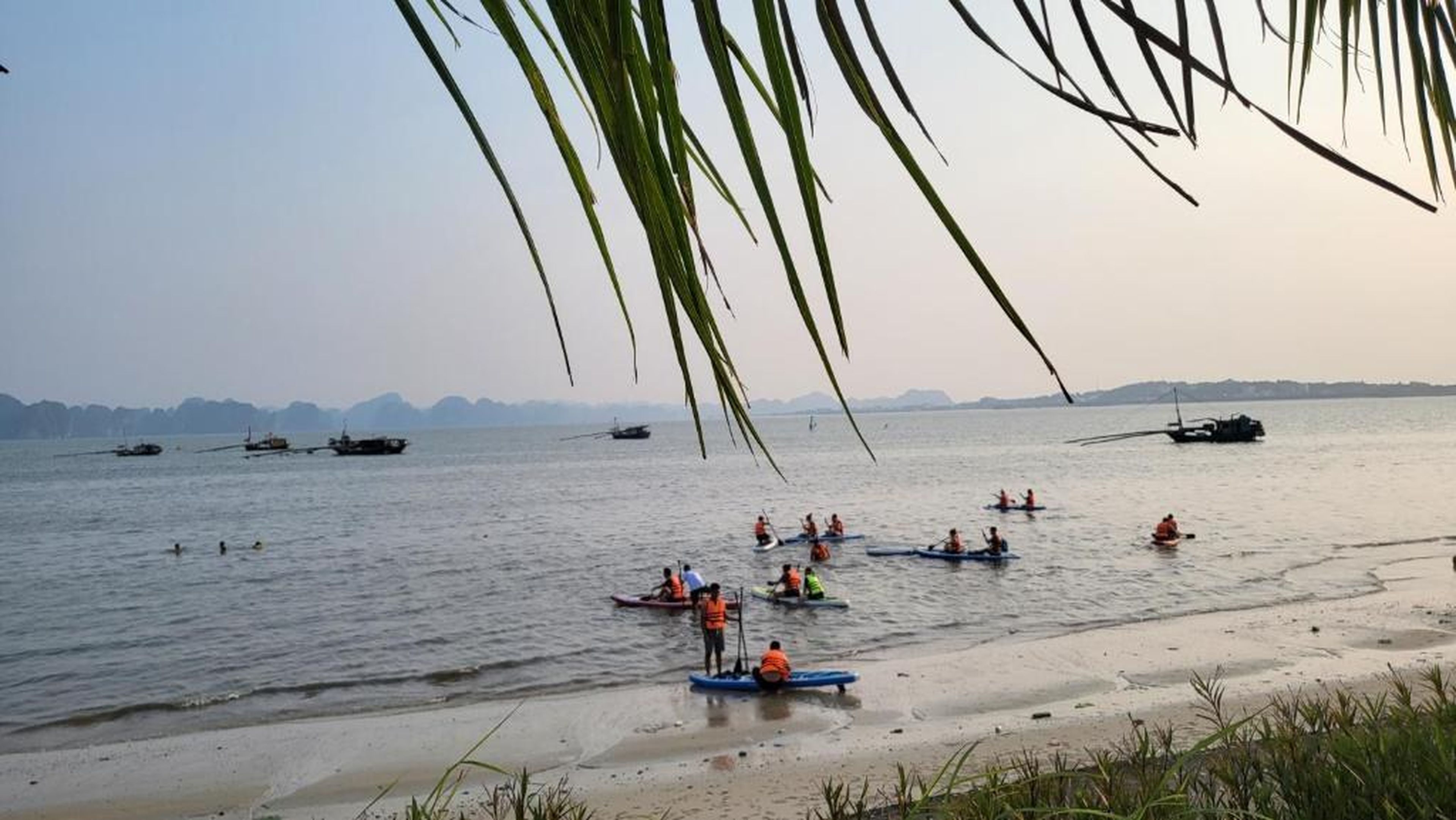 The Sea View Sandy- Duplex Homestay- Citadines Marina Ha Long - Hình 37