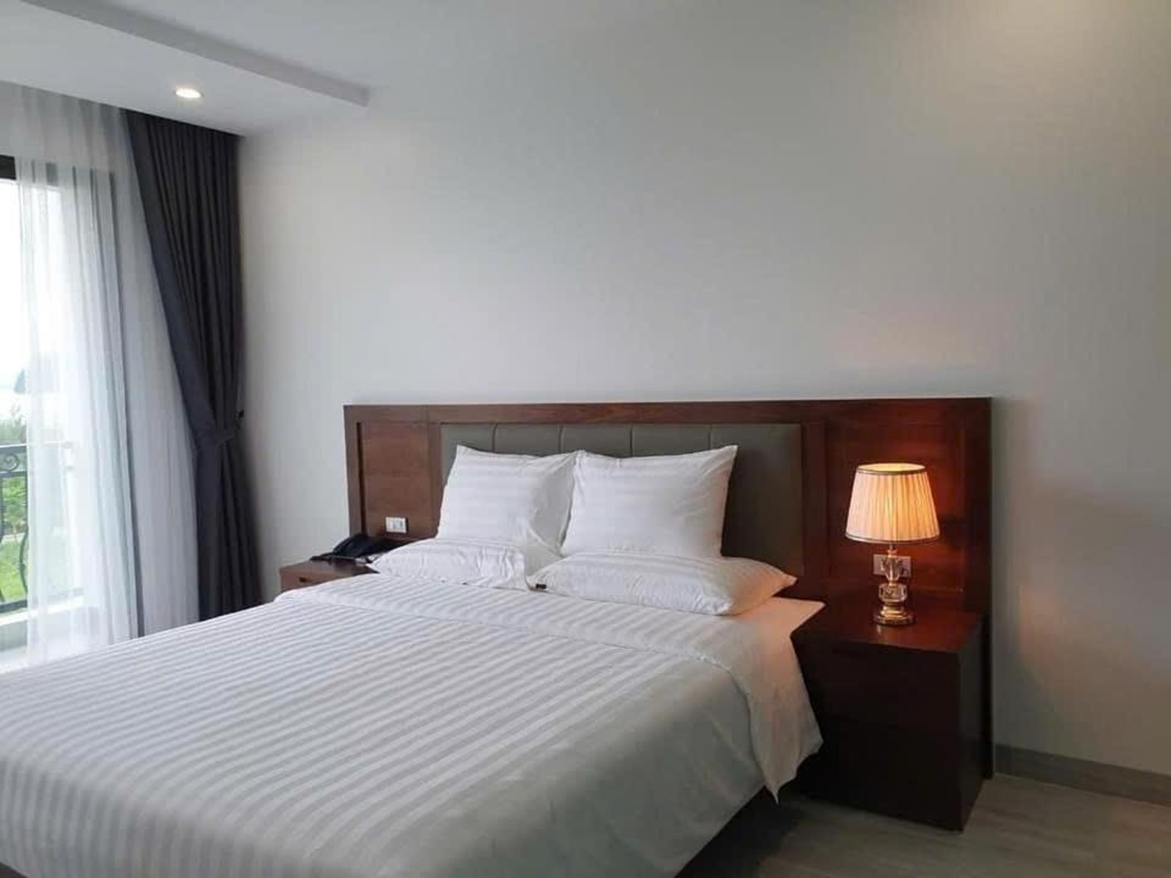 Ha Long Bay TC Hotel - Hình 11