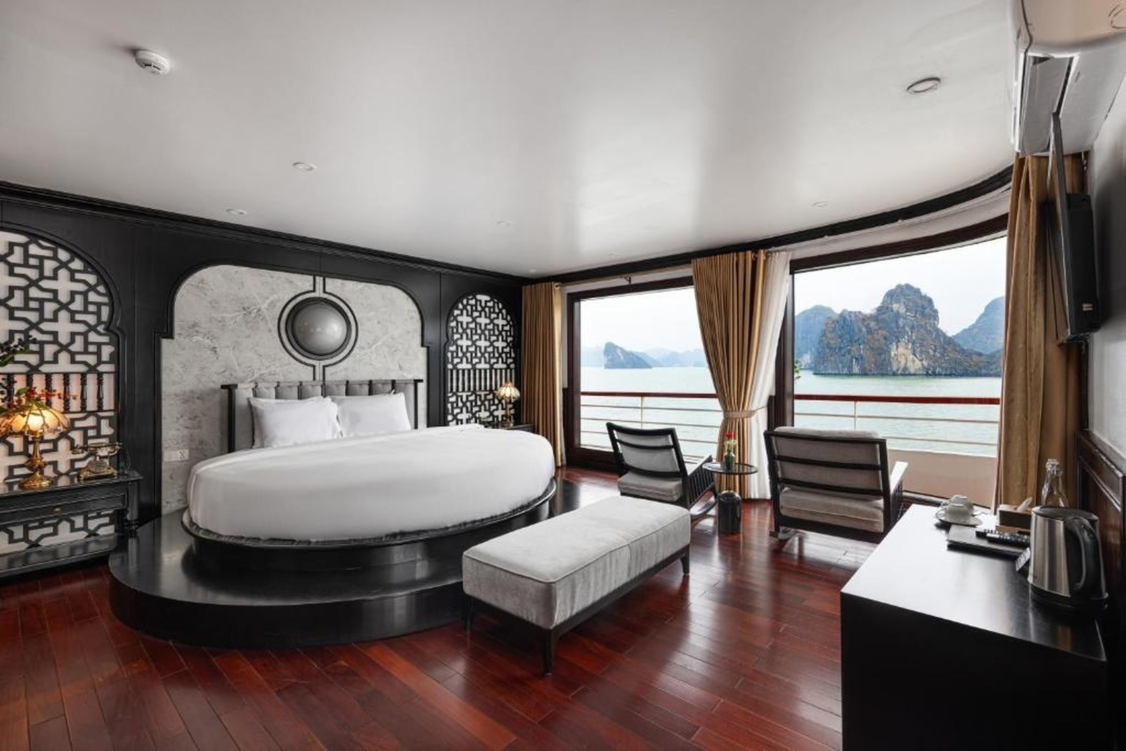 Aqua Cruise Lan Ha Bay - Hình 1