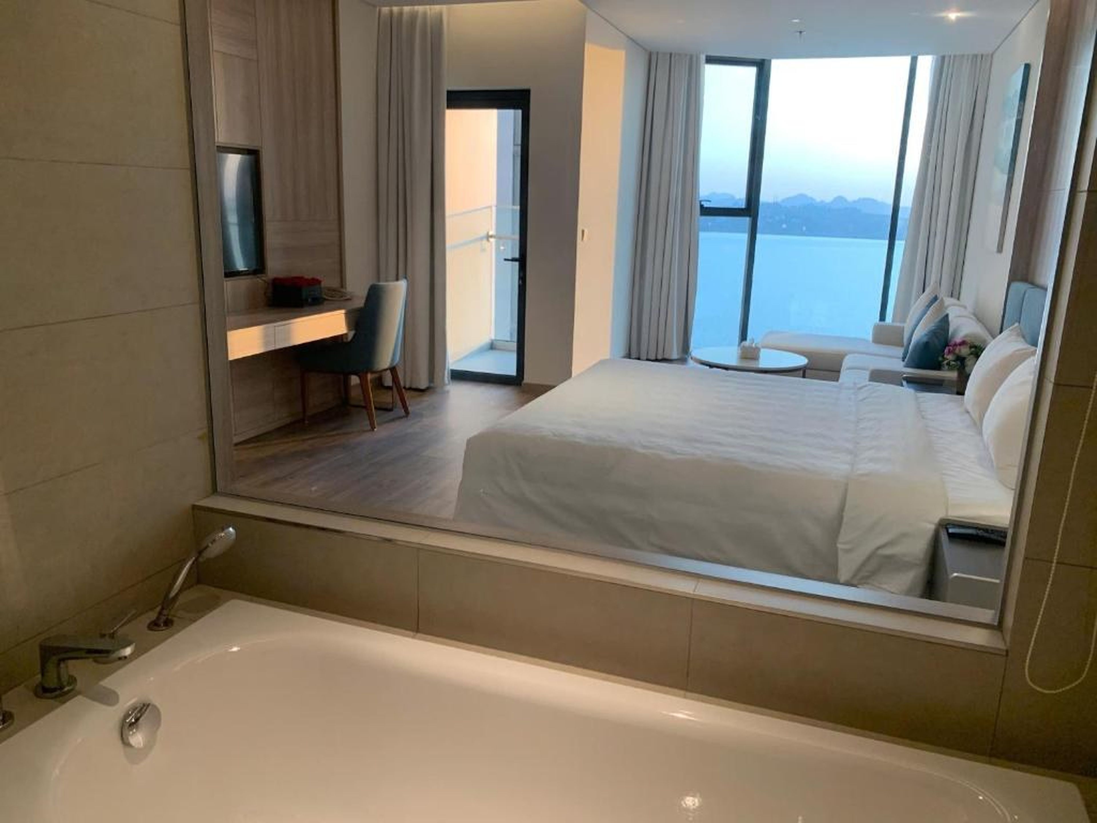 Home by the sea Ha Long bay - Hình 35