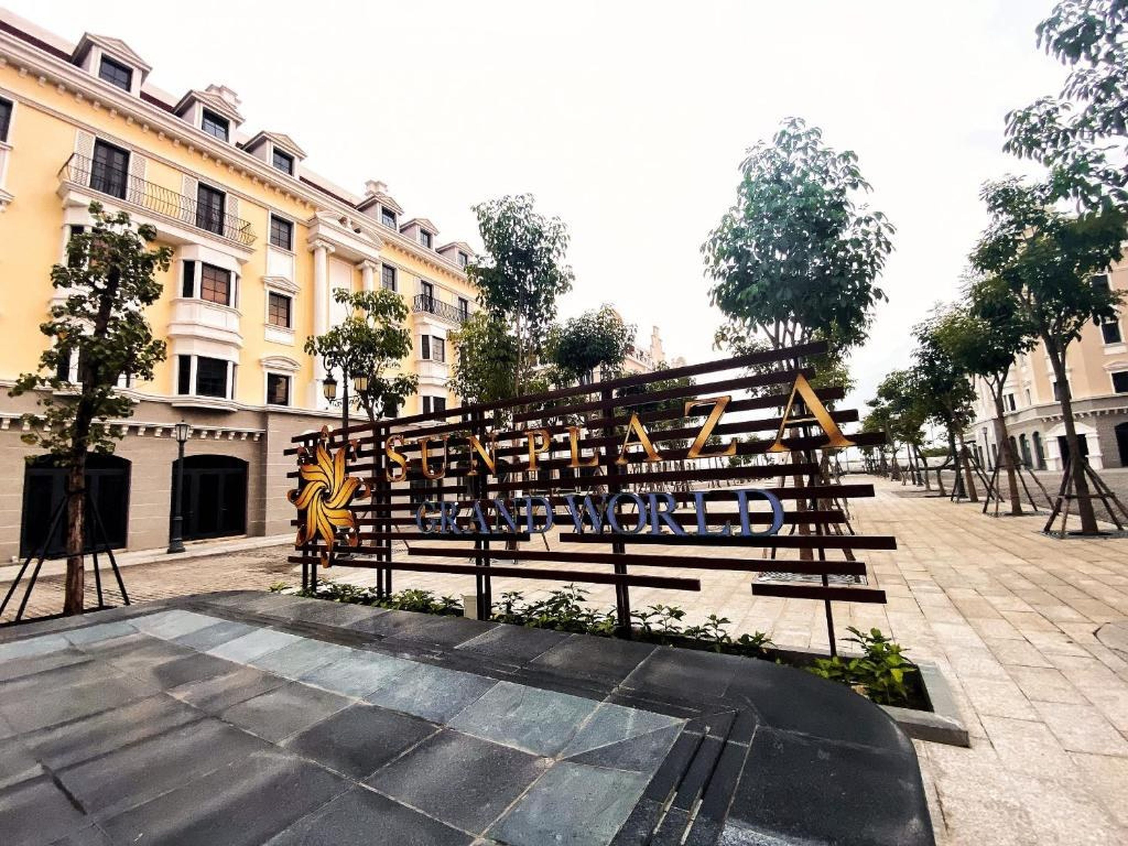 Elysinam Boutique Hotel Ha Long - Hình 36