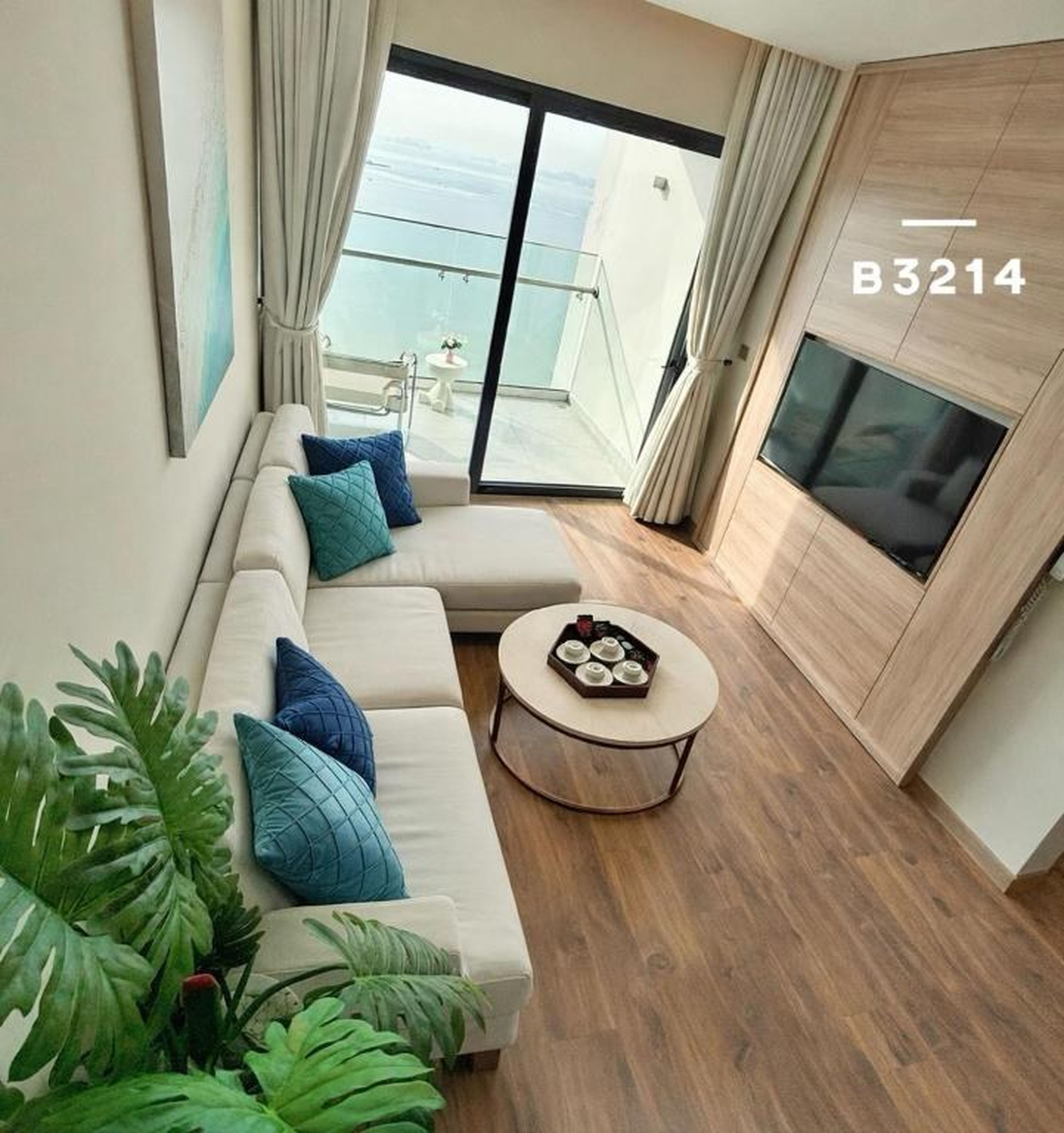 A La Carte Ha Long Oceanview Panoramic 2BR2WC 75m2 Suite with balcony - Hình 12