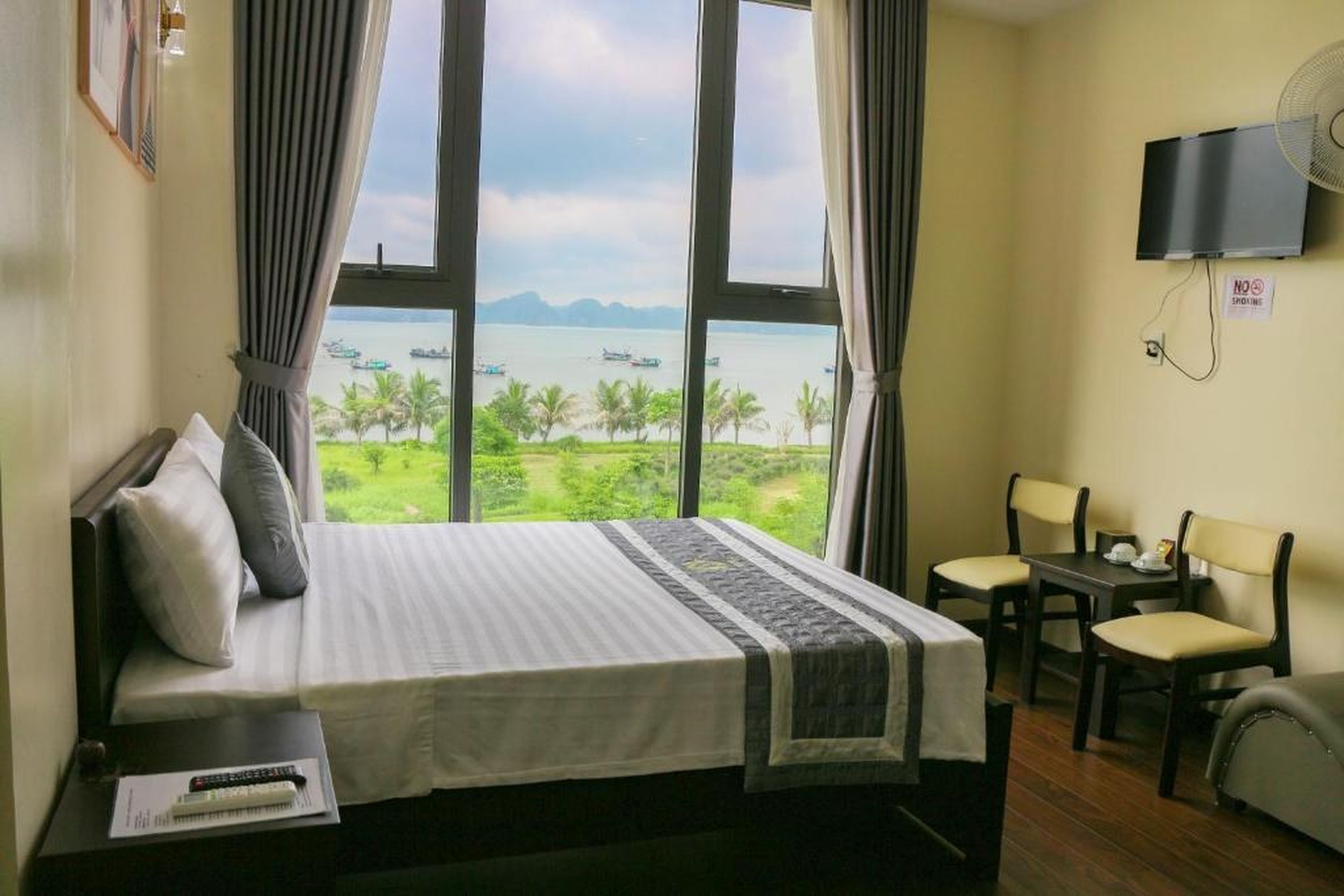 Y - Hotel - Hình 5