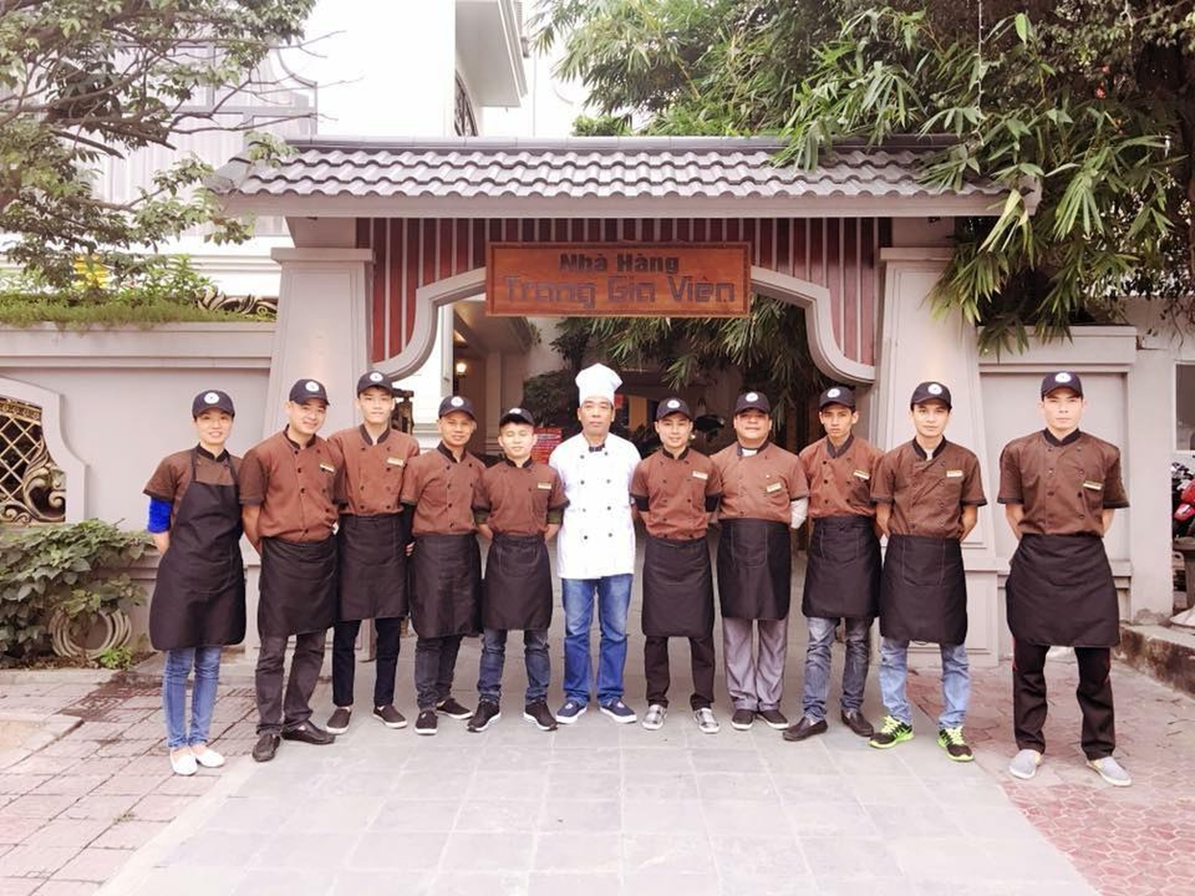 Discover Delicious Dishes at Trang Gia Vien Restaurants in Uong Bi and Ha Long - Hình 9