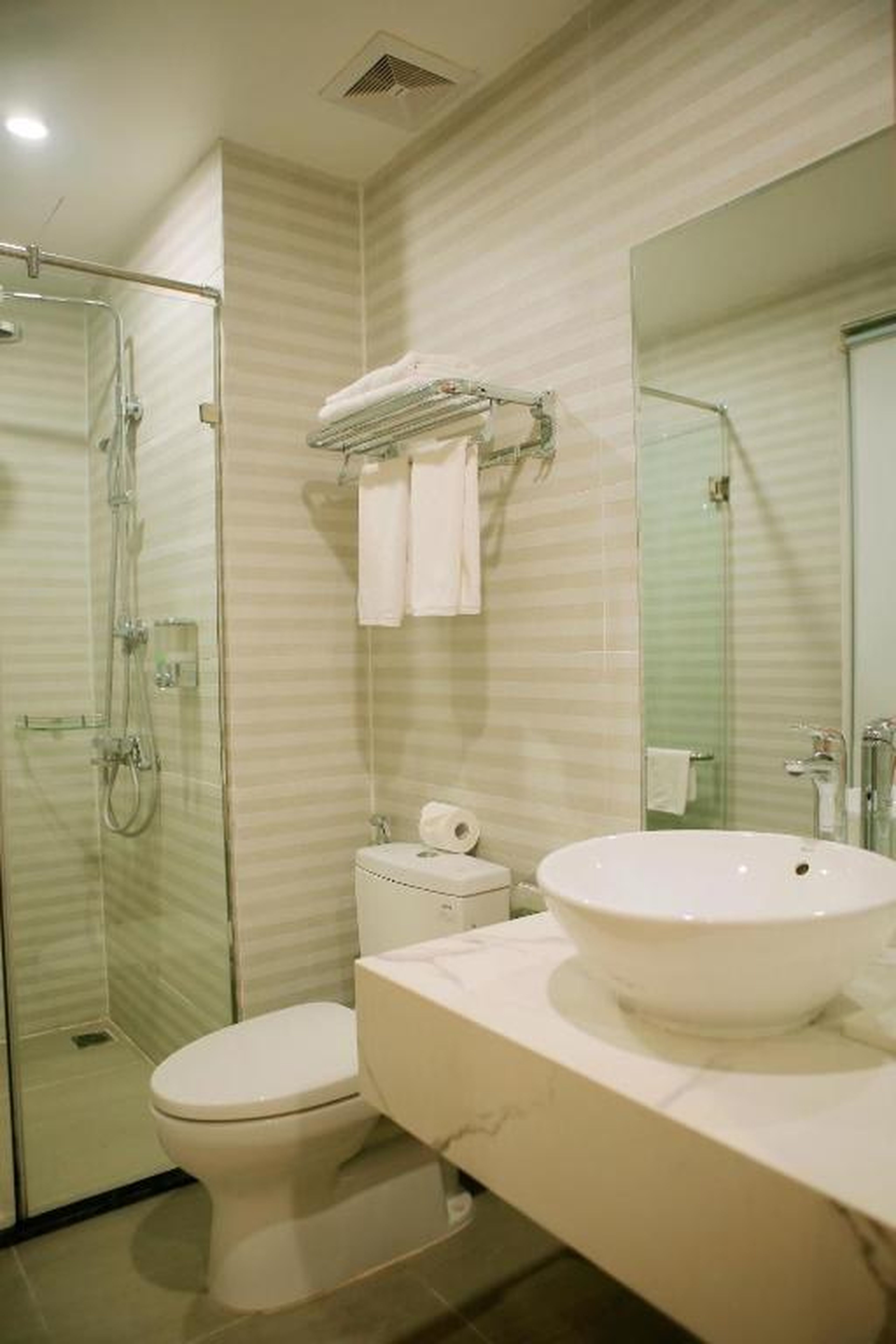 Kim Sentral Hotel - Travel Agency - Hình 41