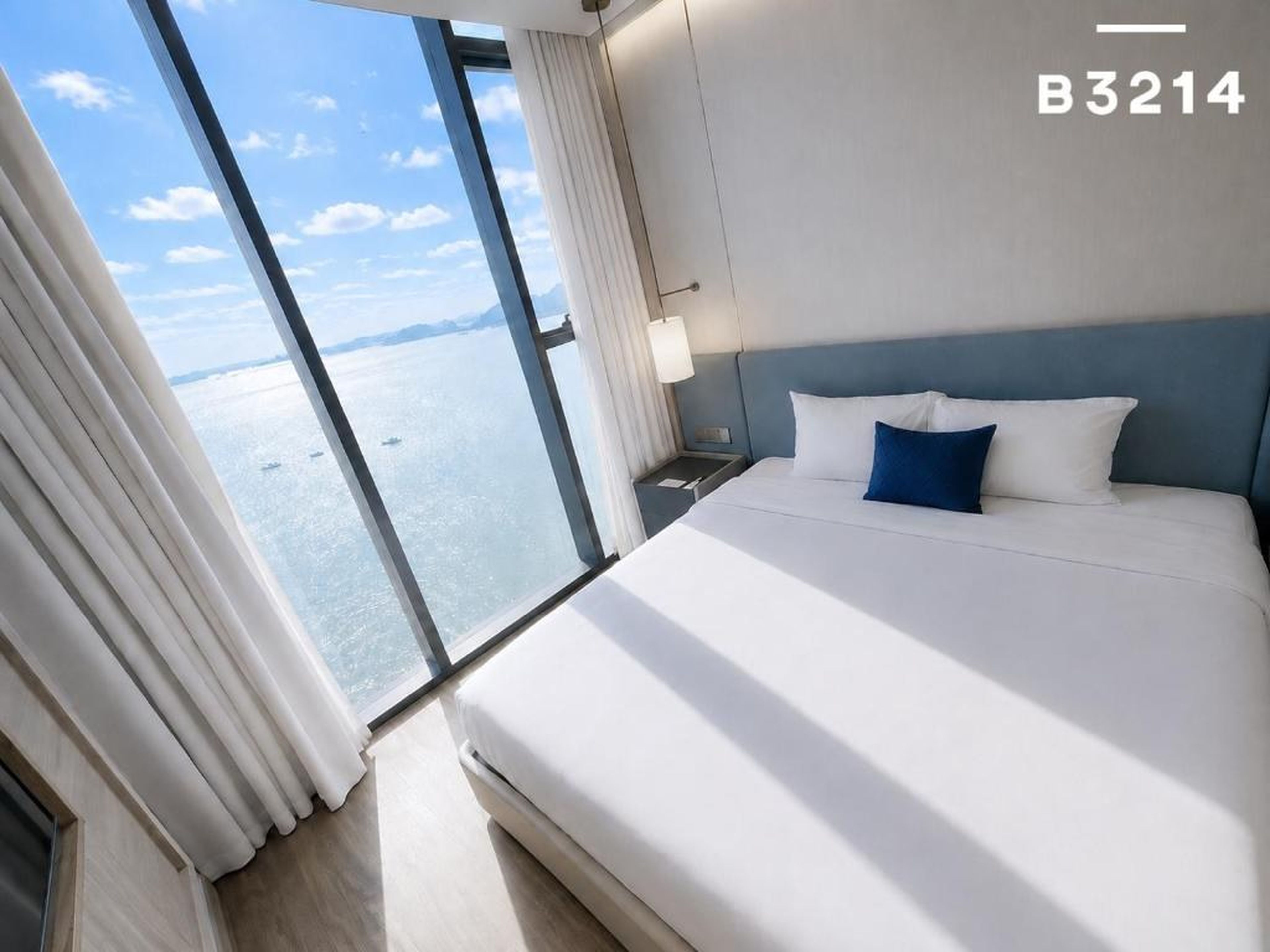 A La Carte Ha Long Oceanview Panoramic 2BR2WC 75m2 Suite with balcony - Hình 28