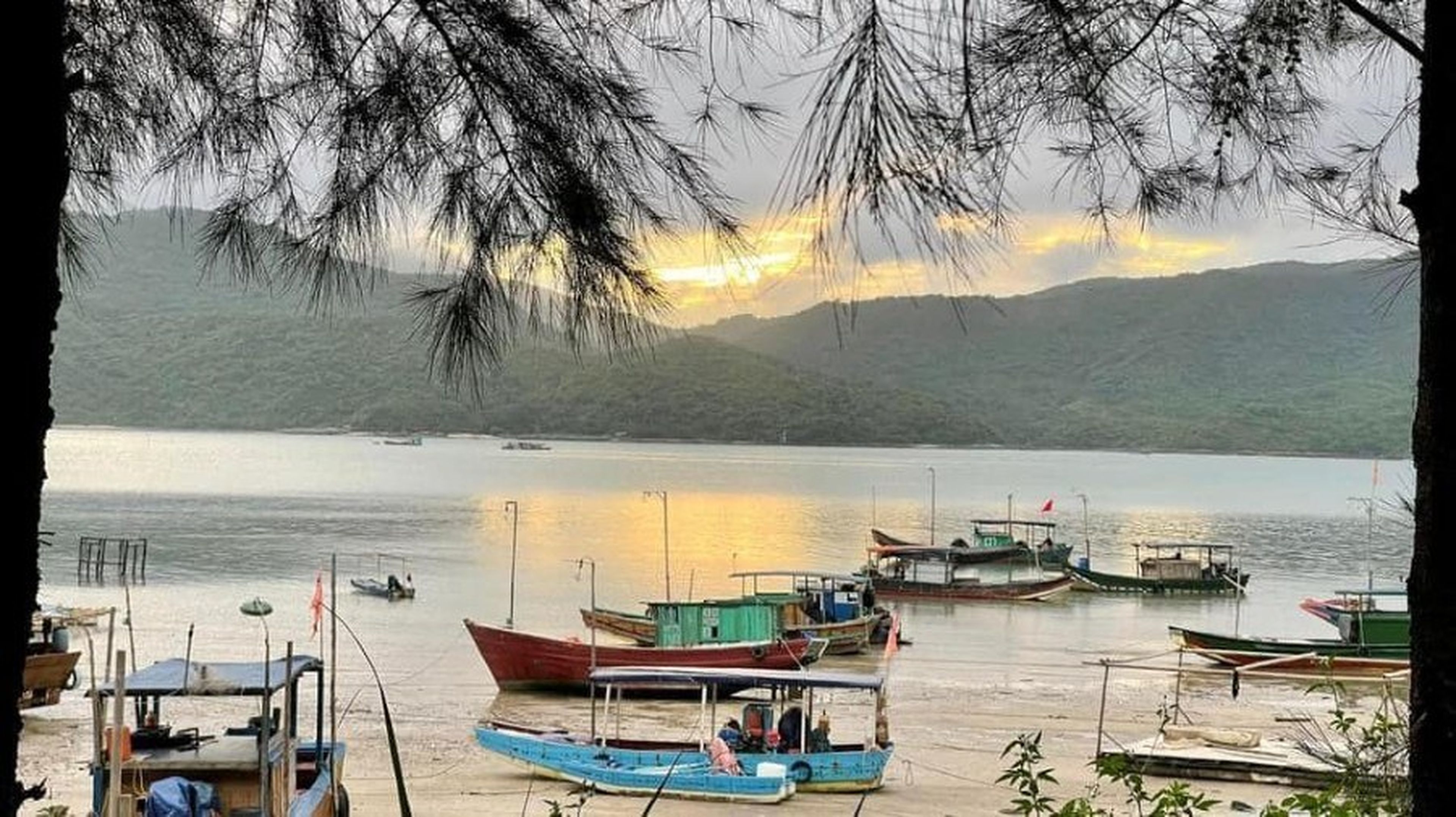 Khám phá Đảo Minh Châu, tận hưởng sắc thu lãng mạn của vùng biển Vân Đồn - Hình 5