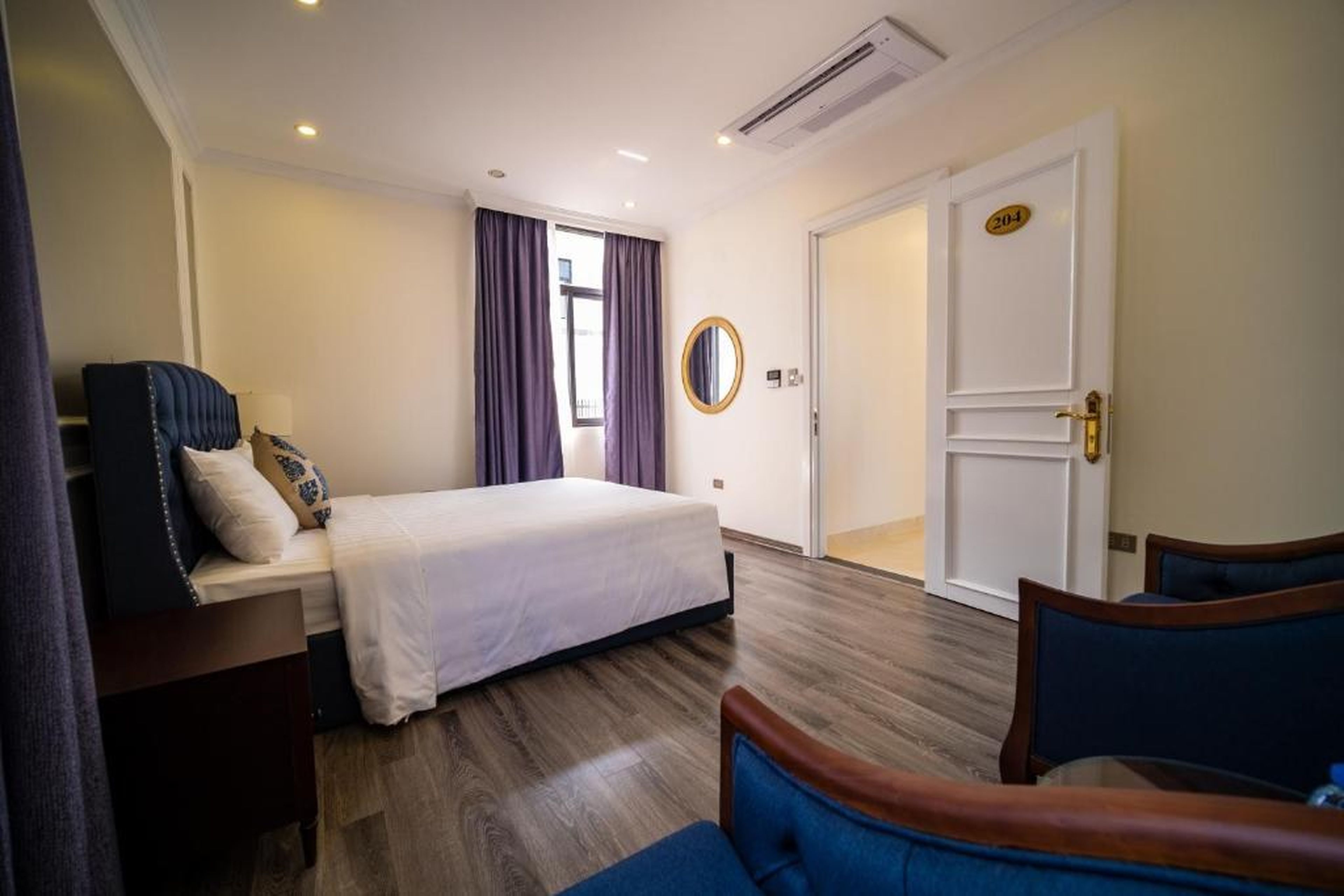 IDC White House Ha Long FLC Golf & Resort - Hình 1