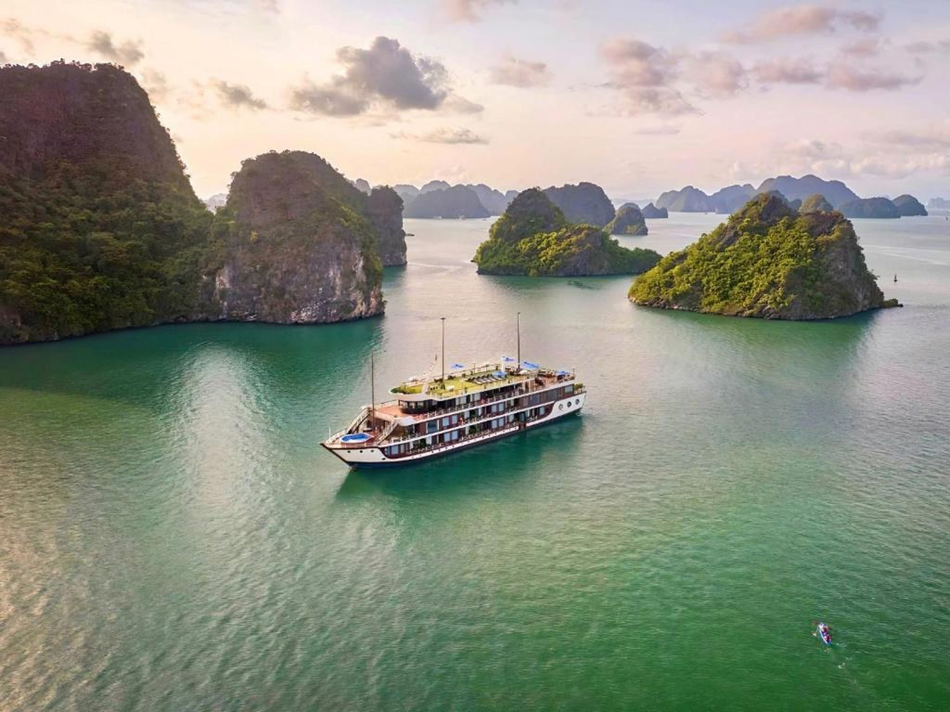 Le Journey Elegance Cruise - Hình 10