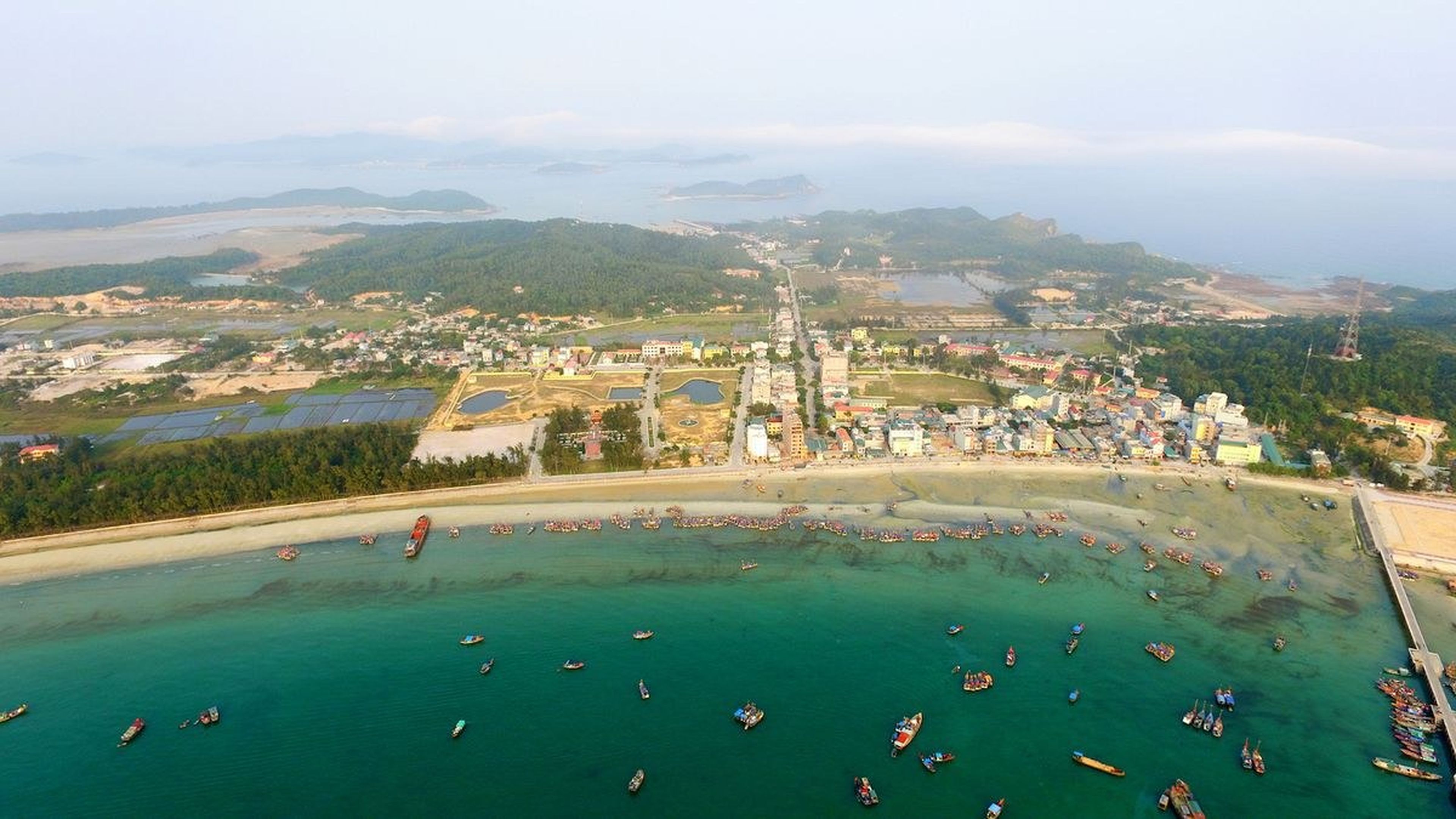 Discover Cô Tô Island, a Captivating Blue-Sea Destination - Hình 3