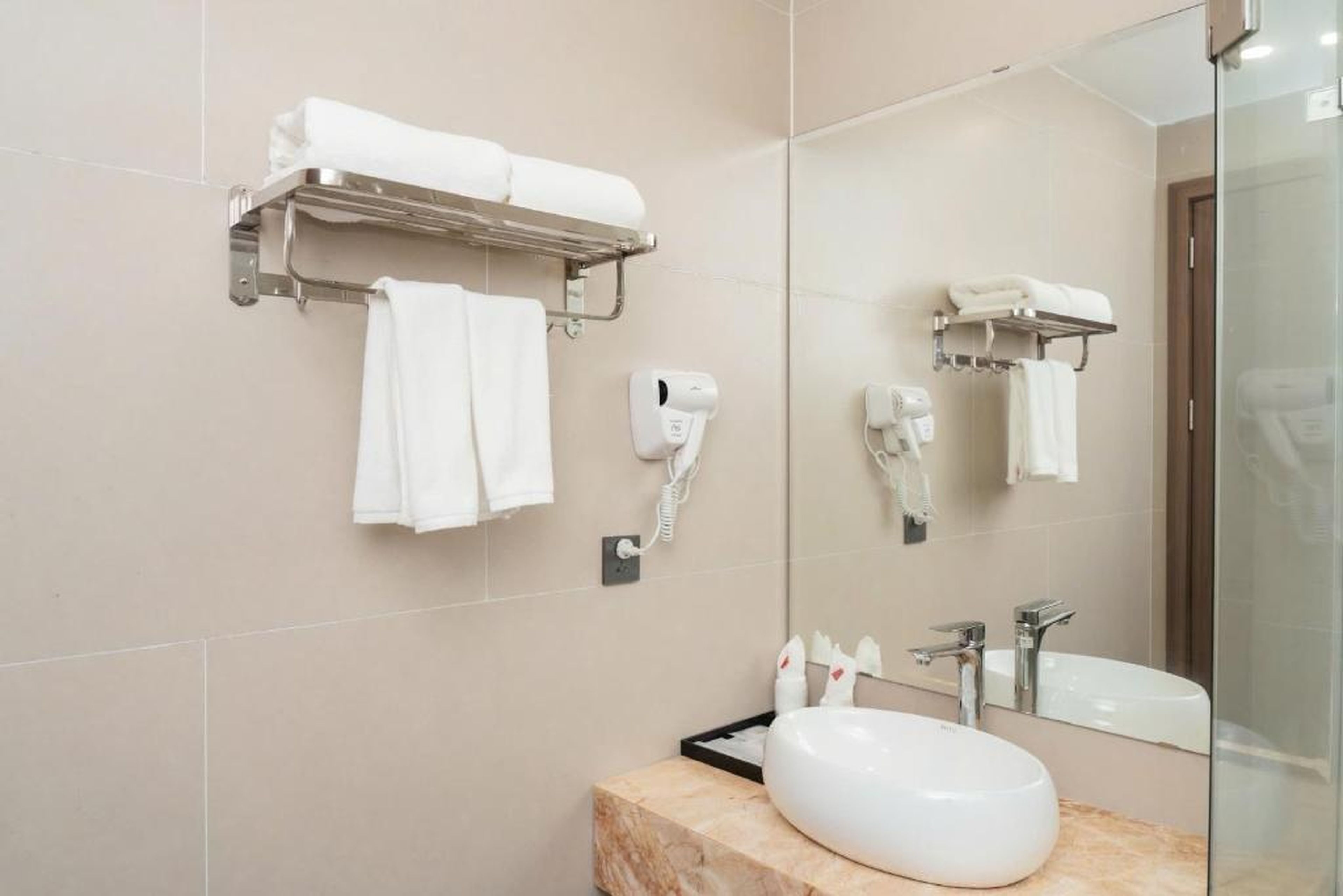 Long Hải Hotel - Hình 37