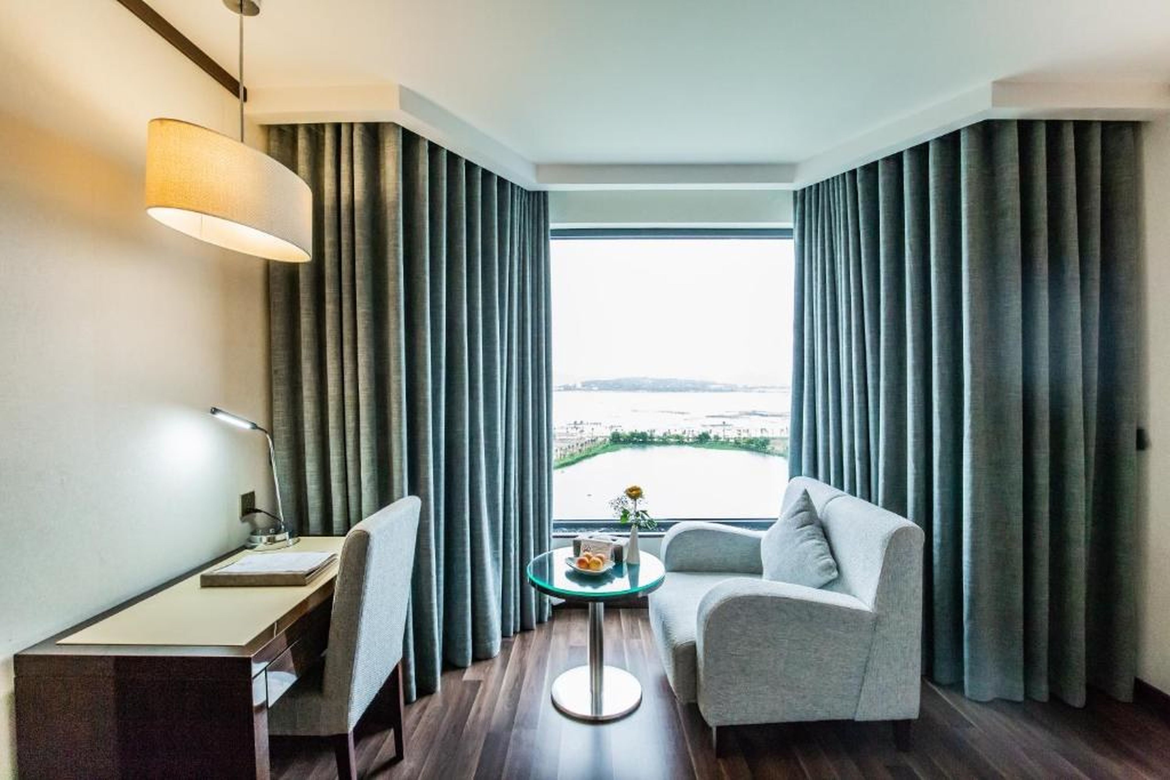 Central Luxury Hạ Long Hotel - Hình 23
