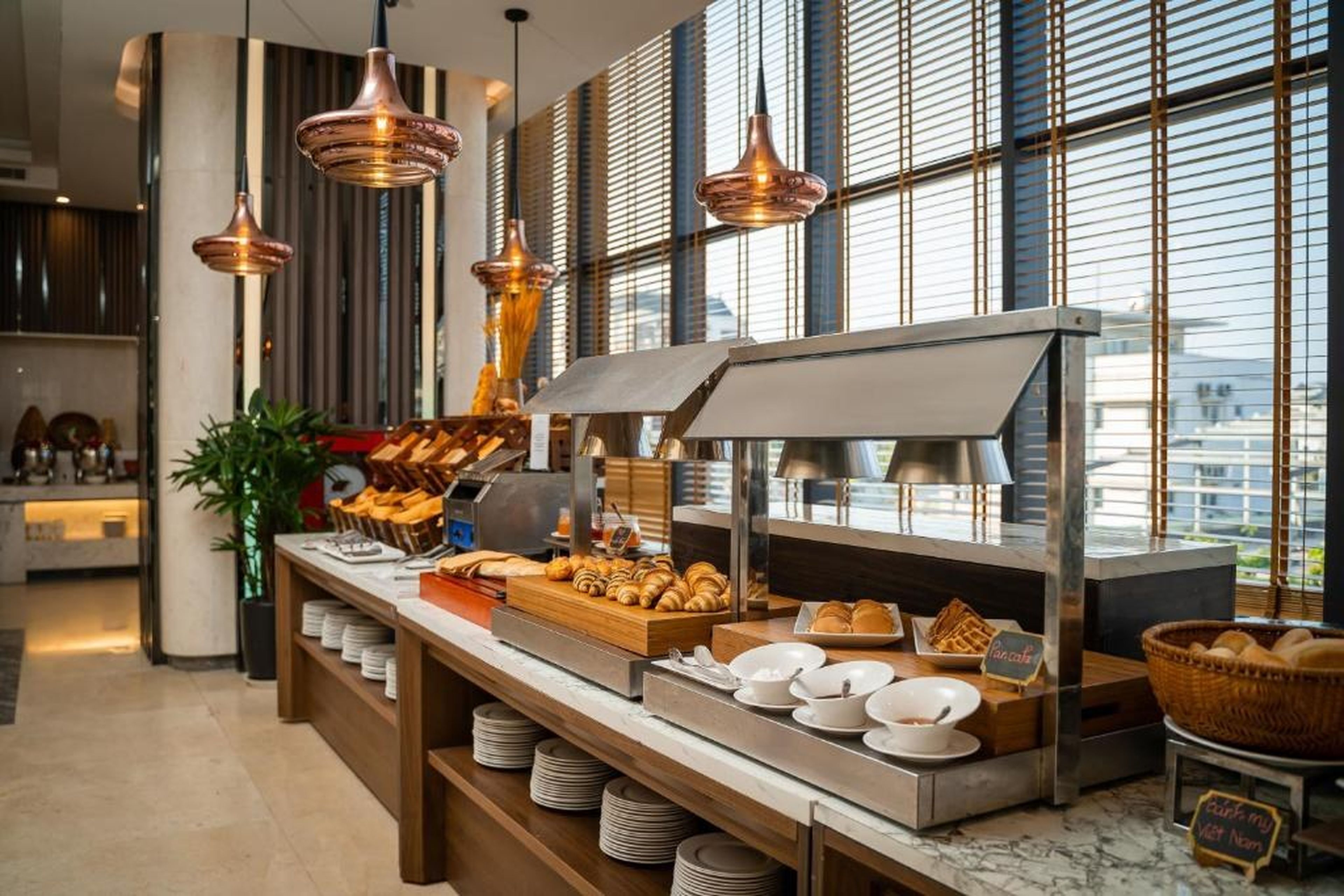 DeLaSea Ha Long Hotel - Modern Bayview Escape - Hình 32