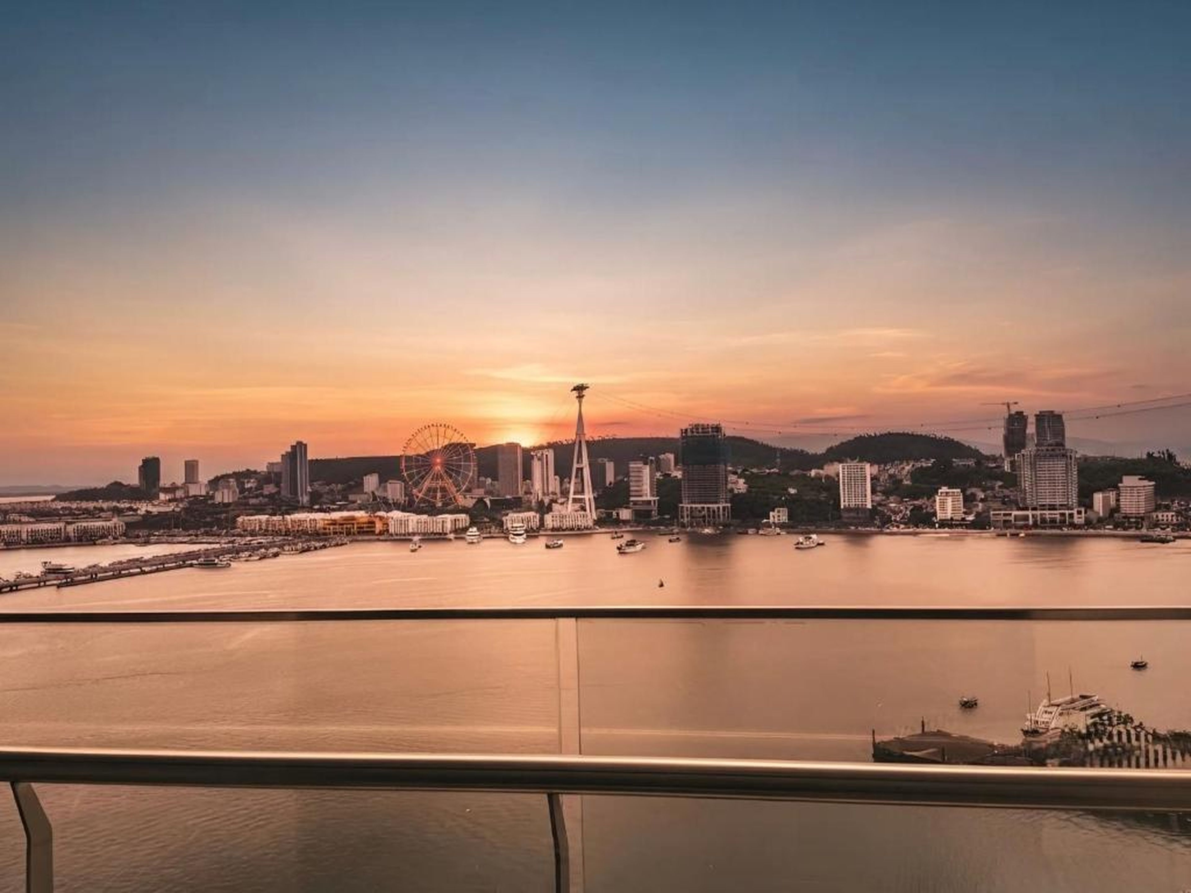 The Sapphire Ha Long - Ocean View Apartment - Pool - Hình 9