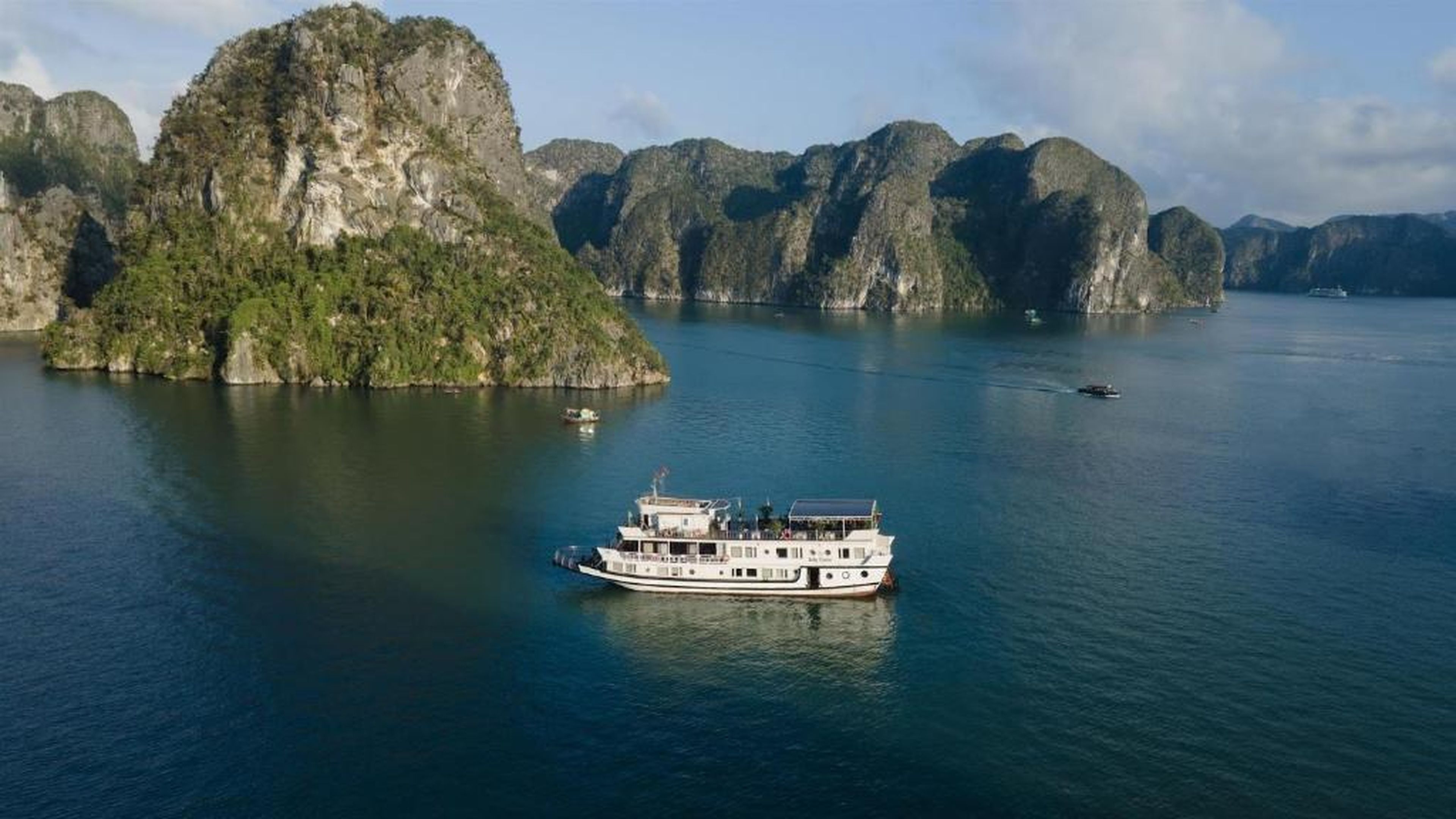 Ruby Premium Cruise - Hình 33